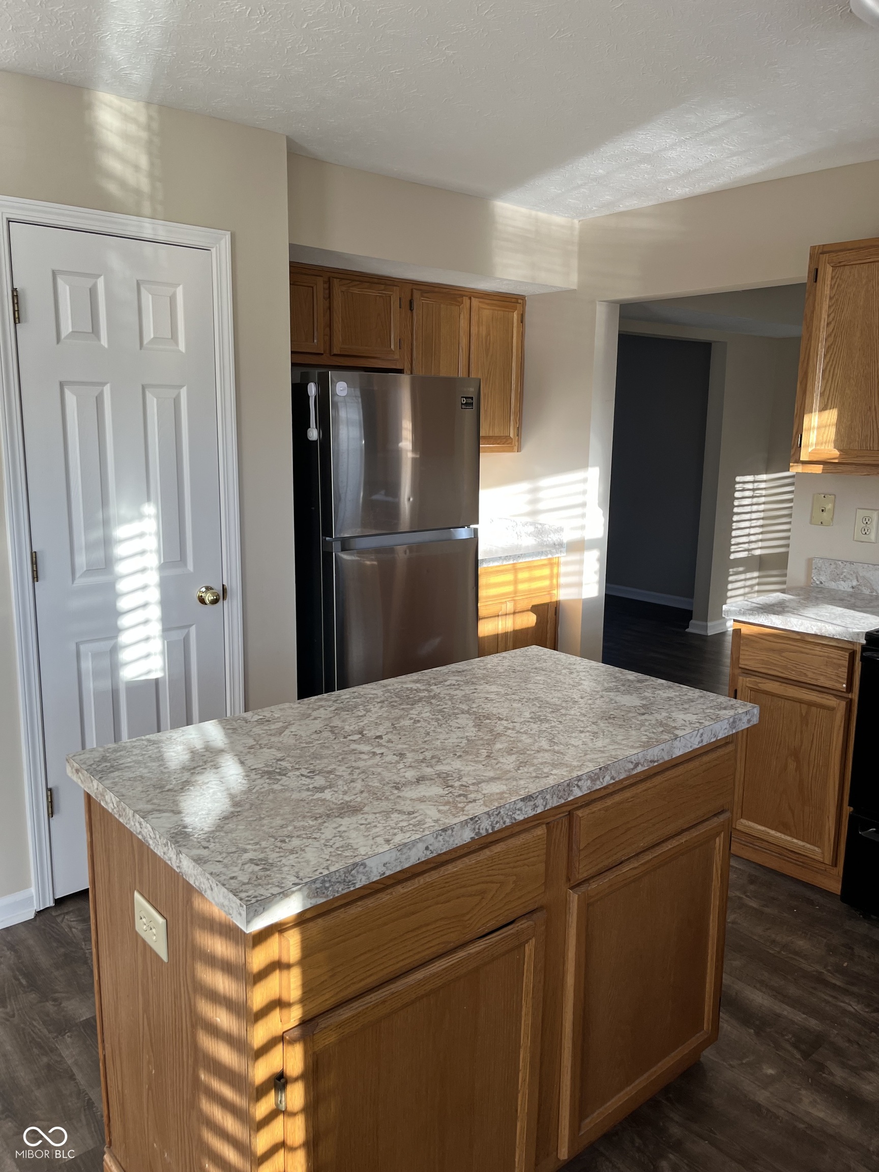 10854 Lexington Drive