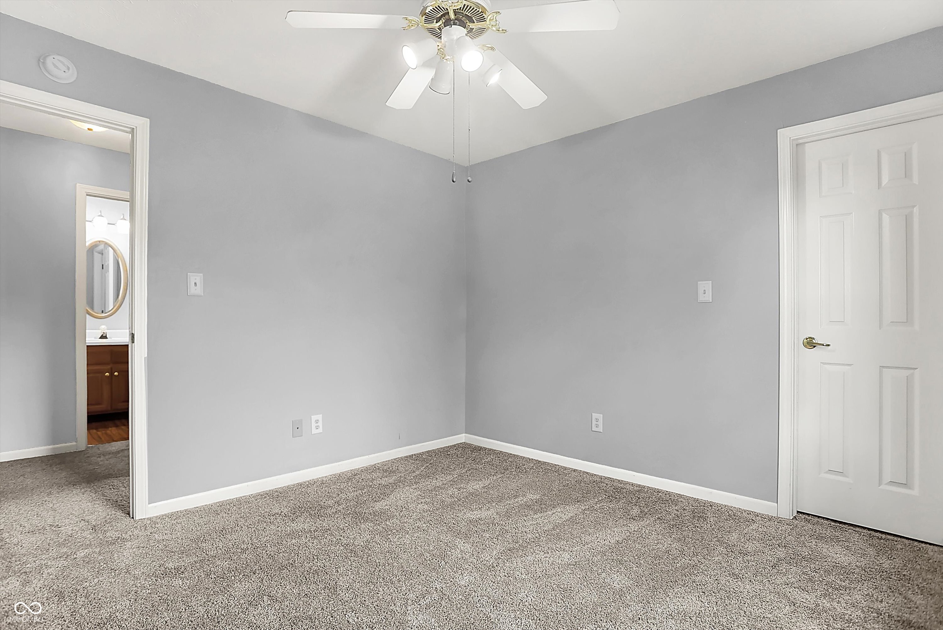 6753 Lexington Circle