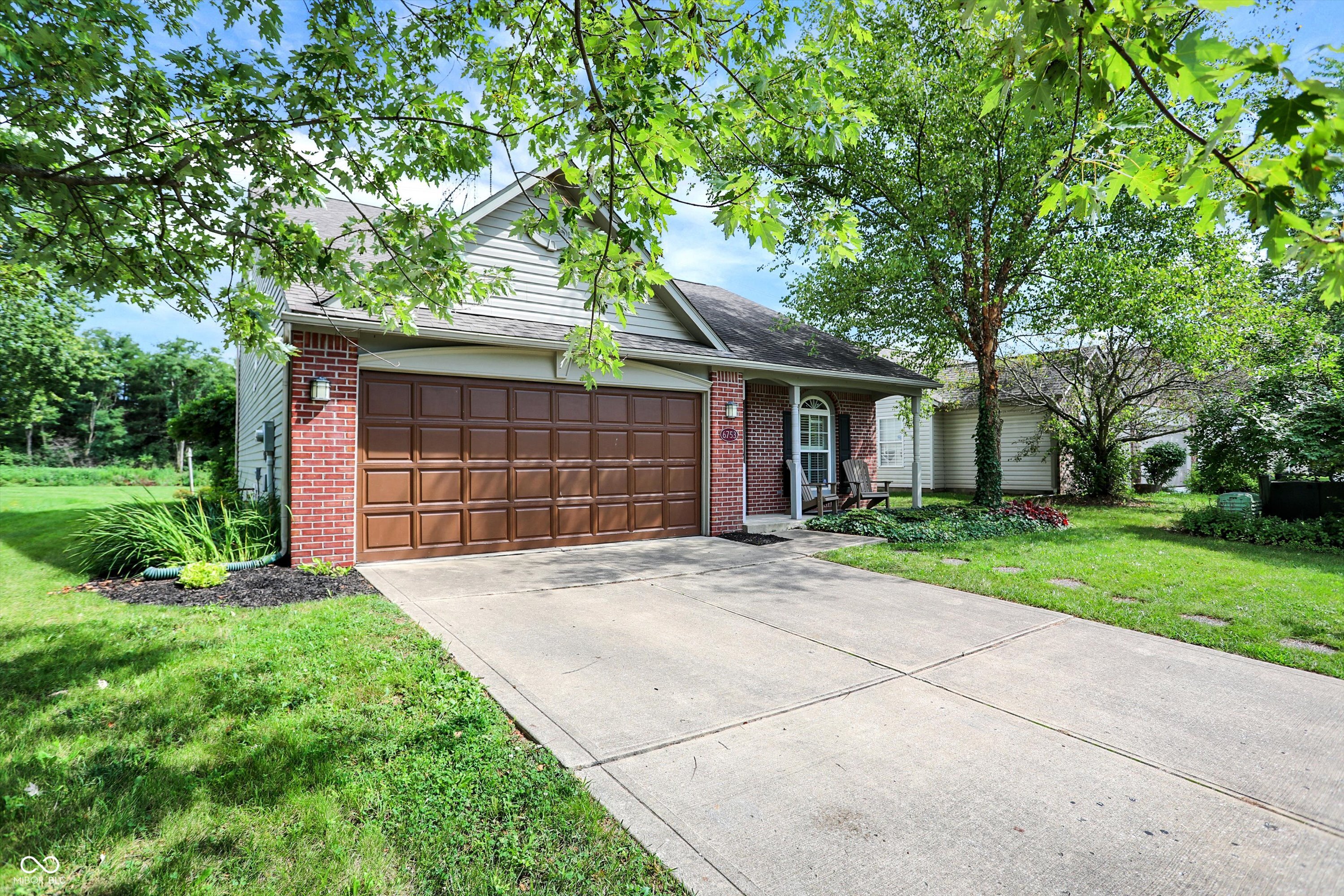 6753 Lexington Circle
