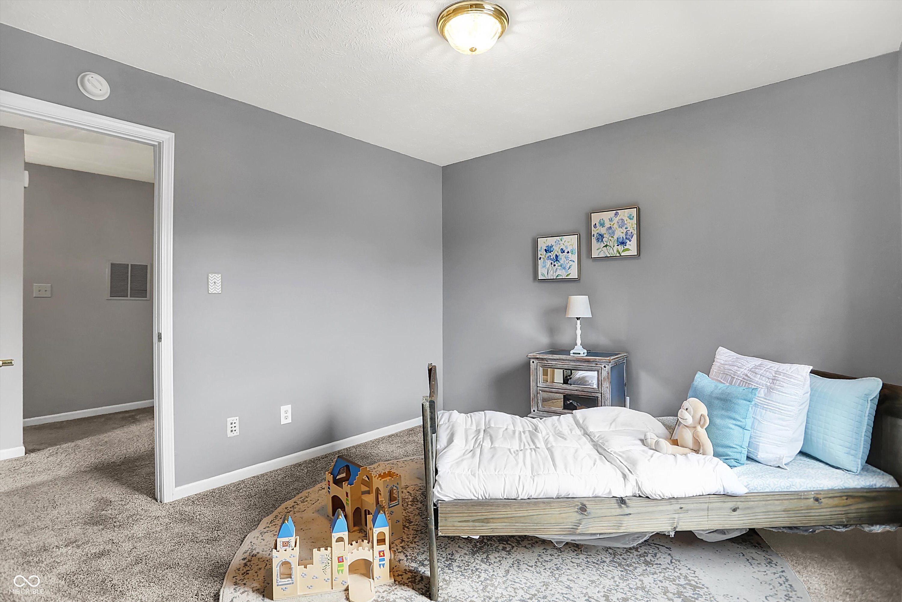 6753 Lexington Circle