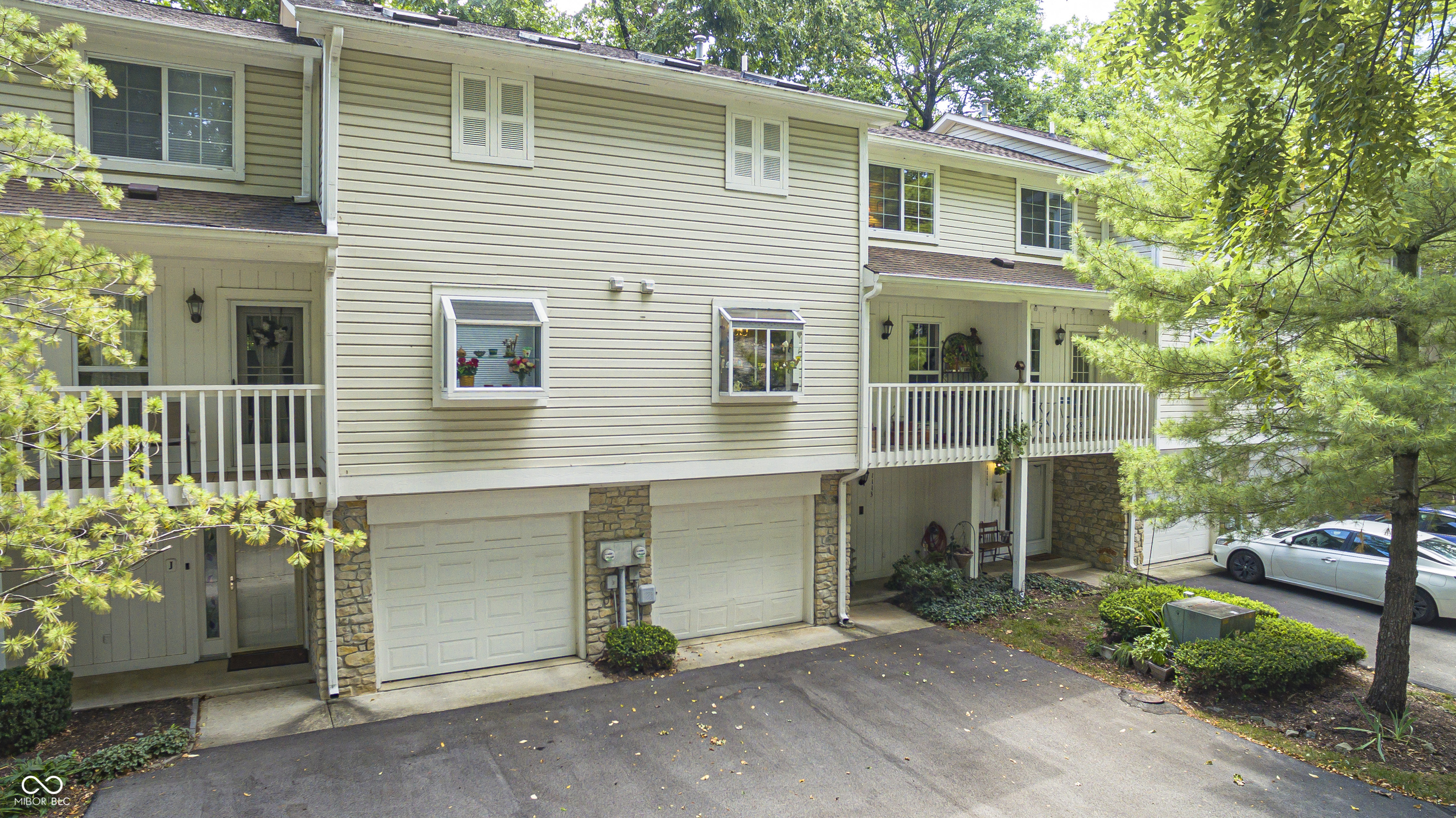 1113 Island Woods Drive