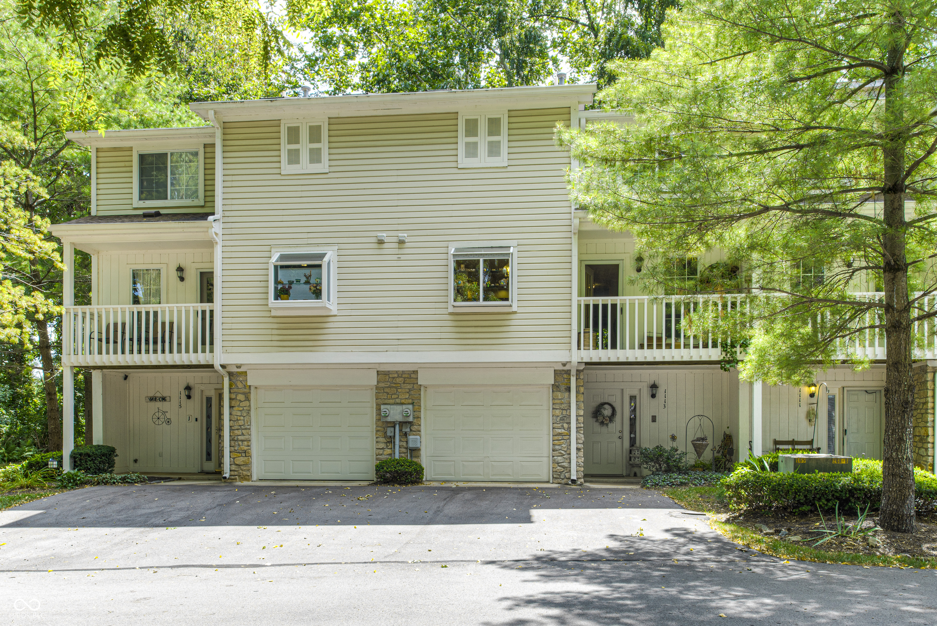 1113 Island Woods Drive