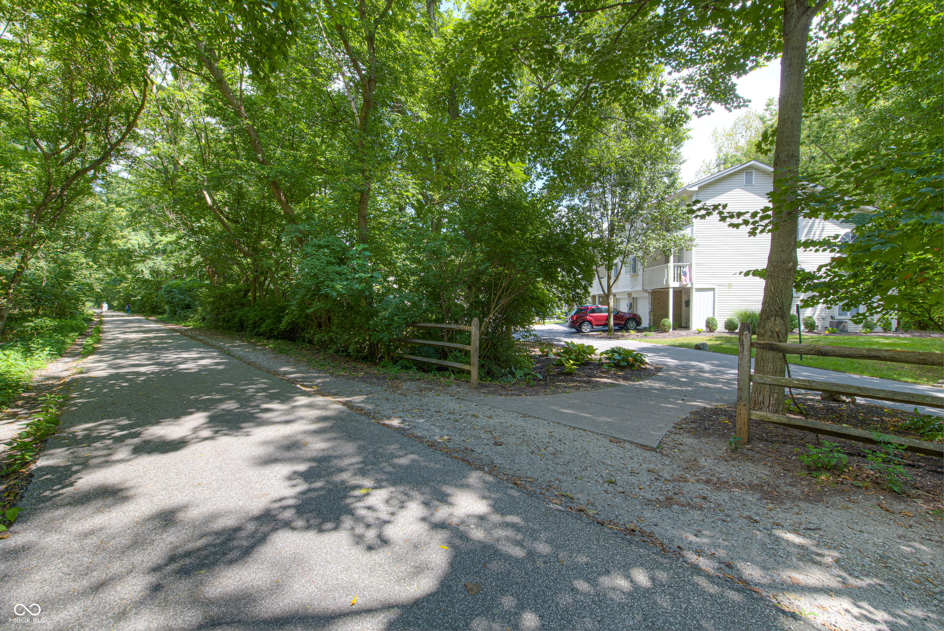 1113 Island Woods Drive