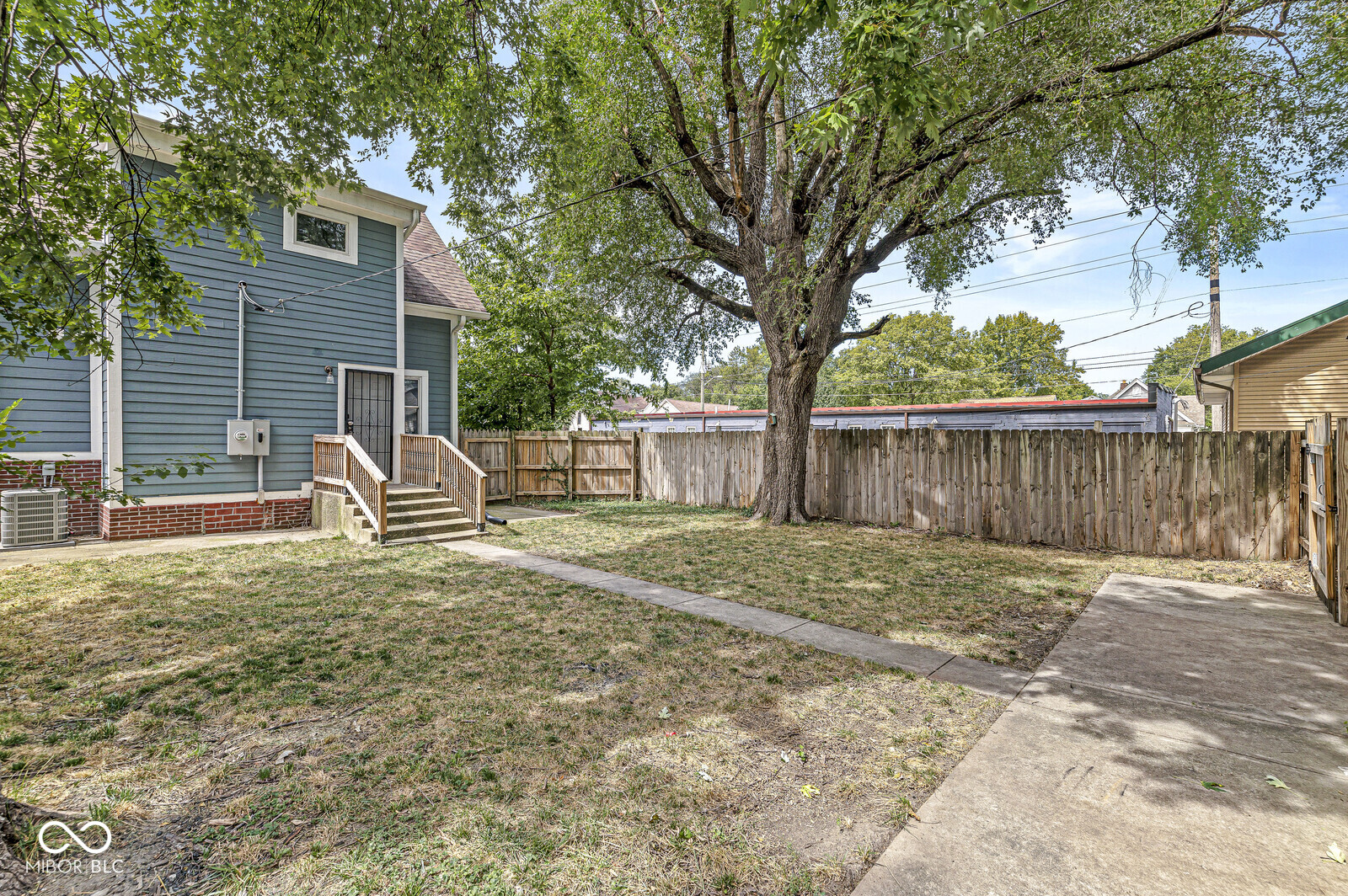 433 N Chester Avenue