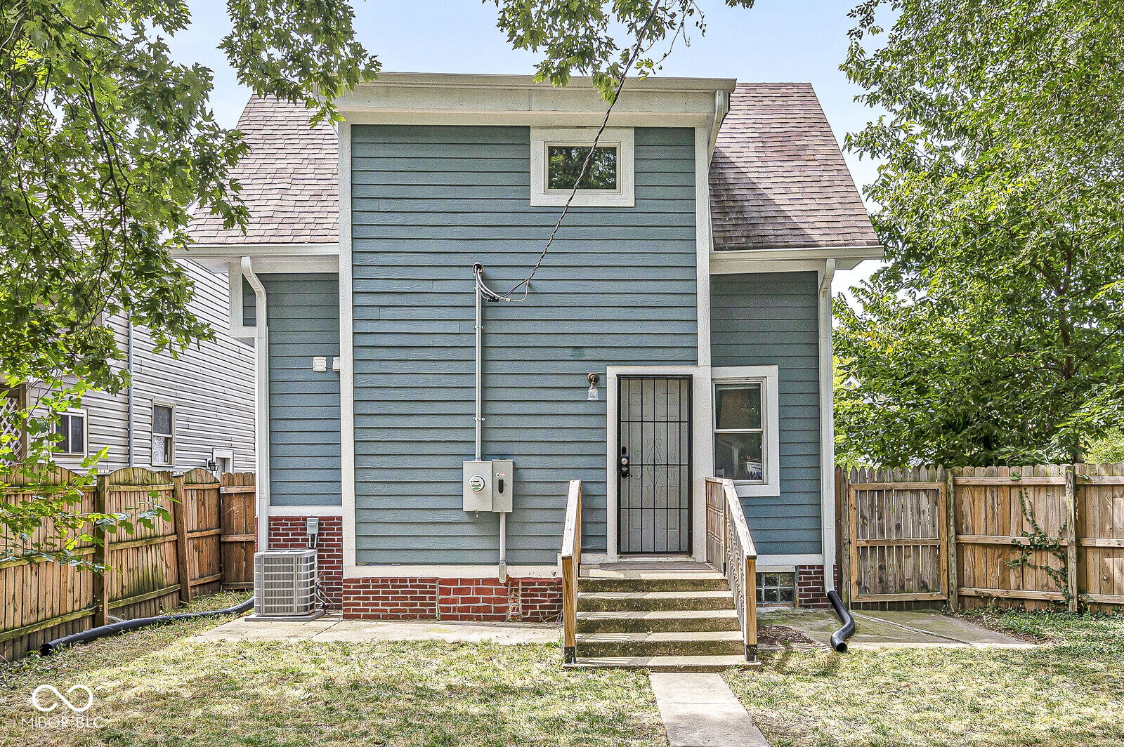433 N Chester Avenue