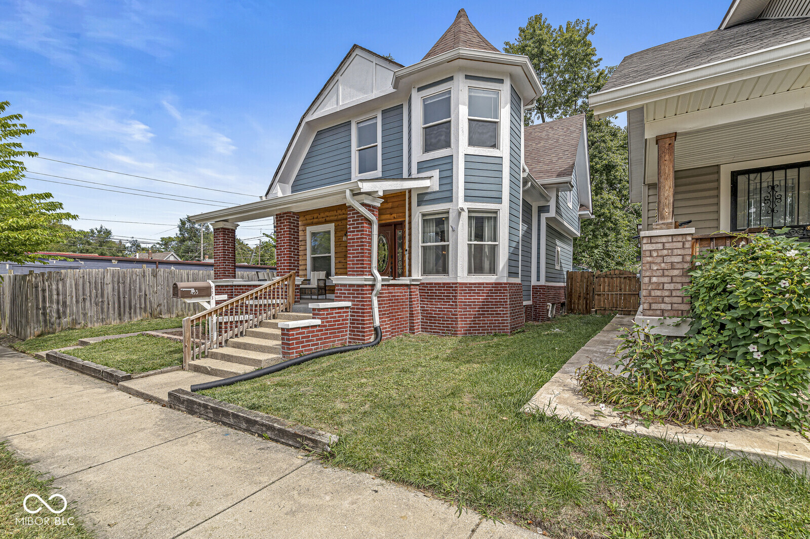 433 N Chester Avenue