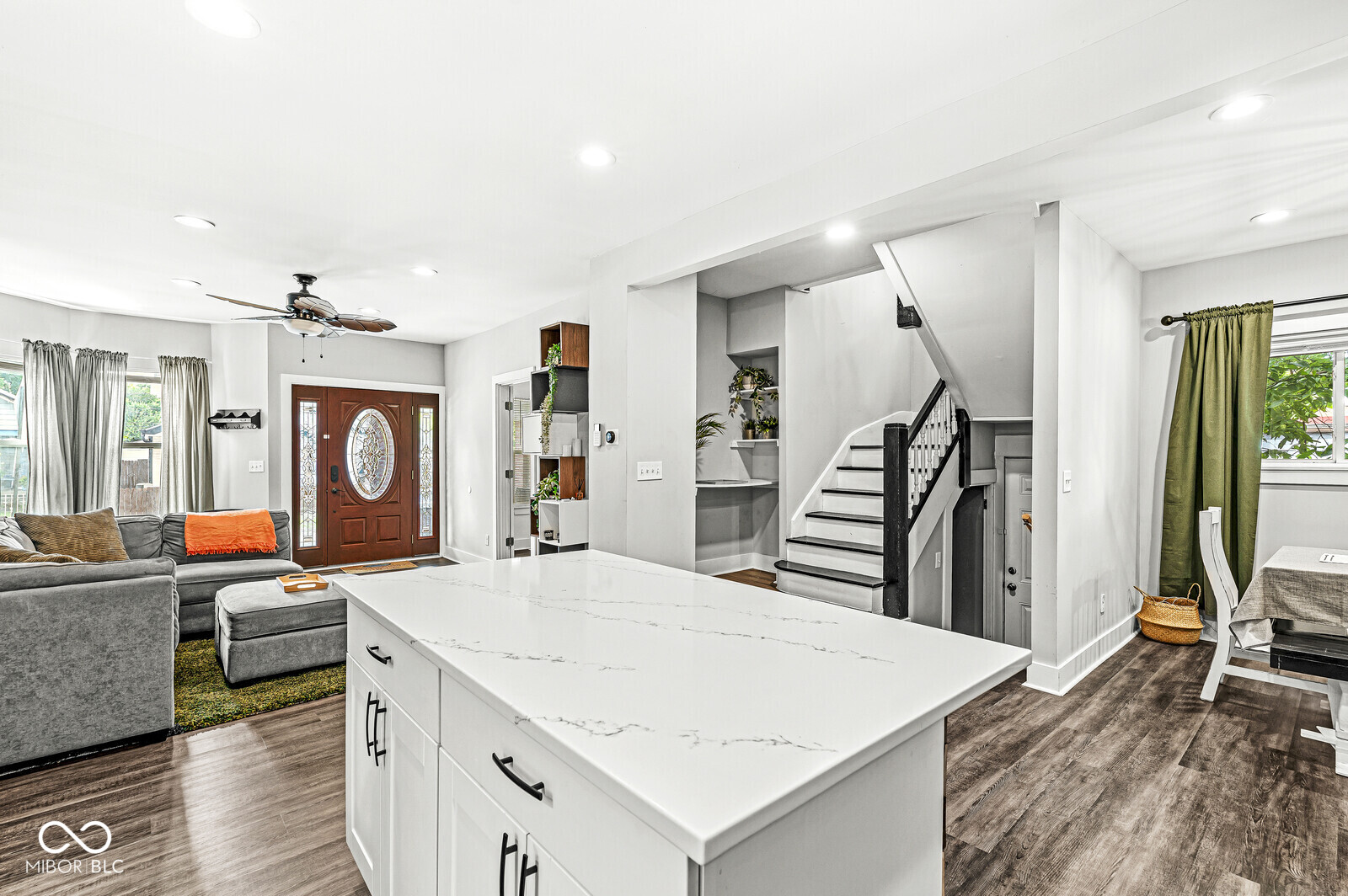 433 N Chester Avenue