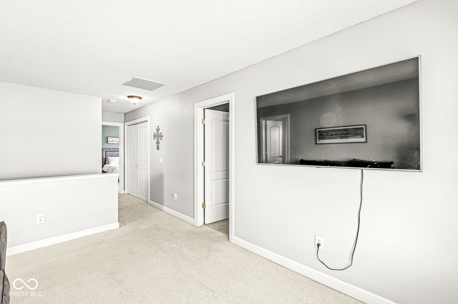 4245 Amesbury Place