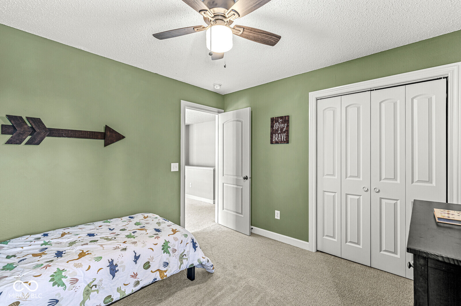 4245 Amesbury Place