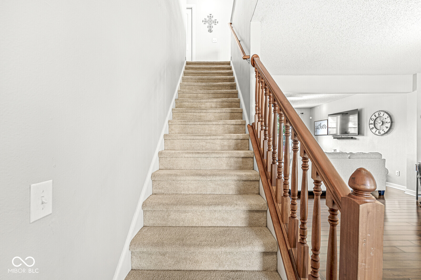 4245 Amesbury Place