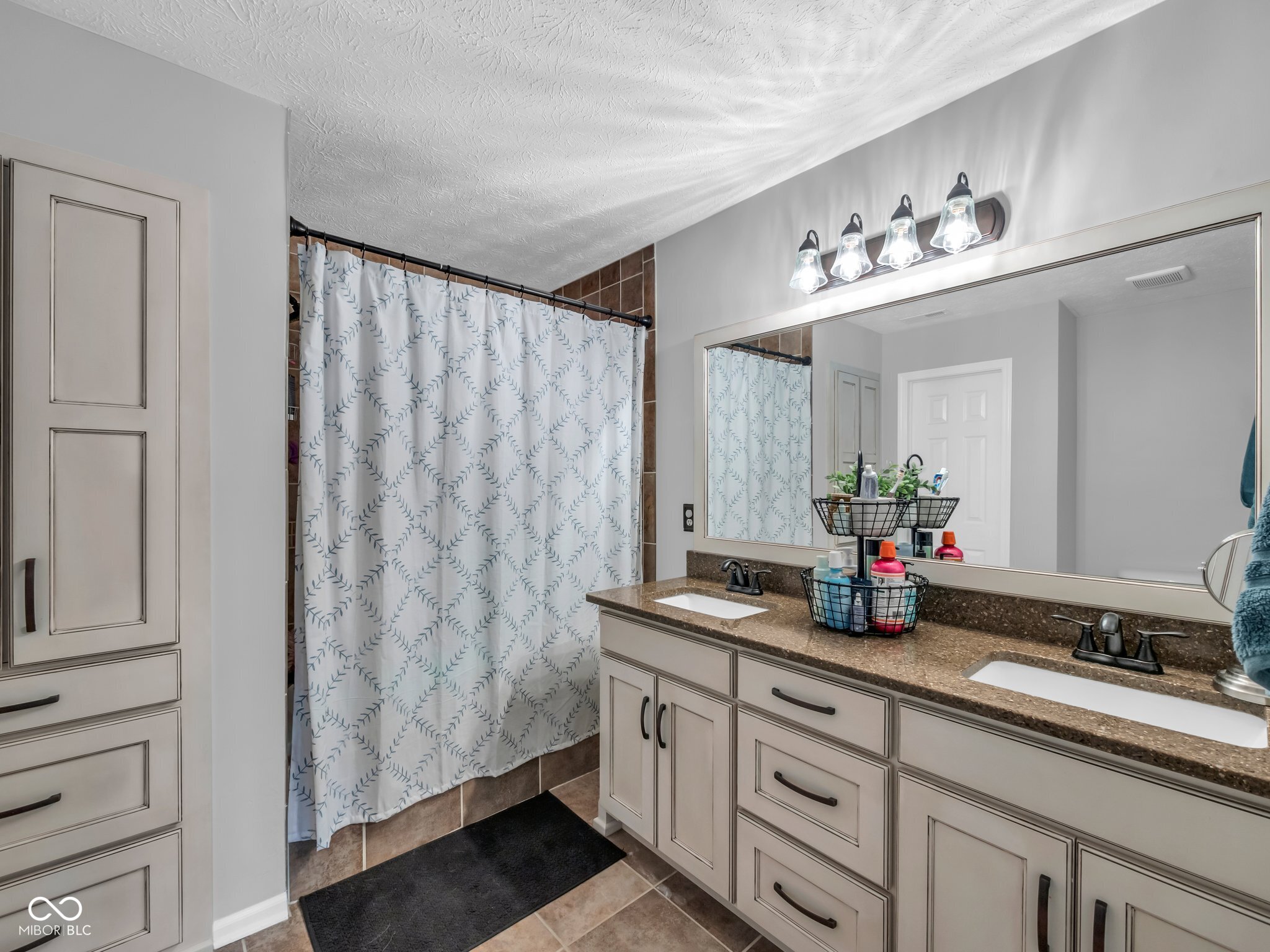 10145 Red Tail Drive