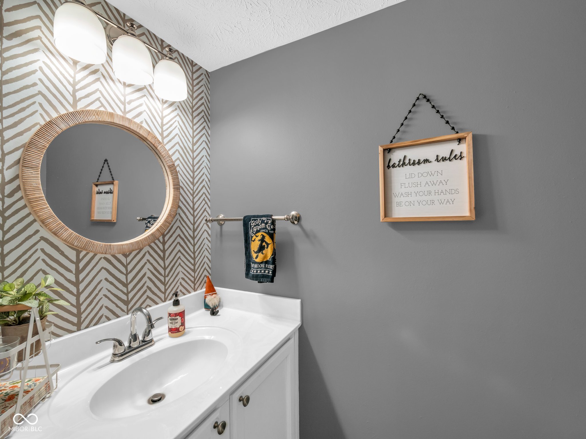 10145 Red Tail Drive