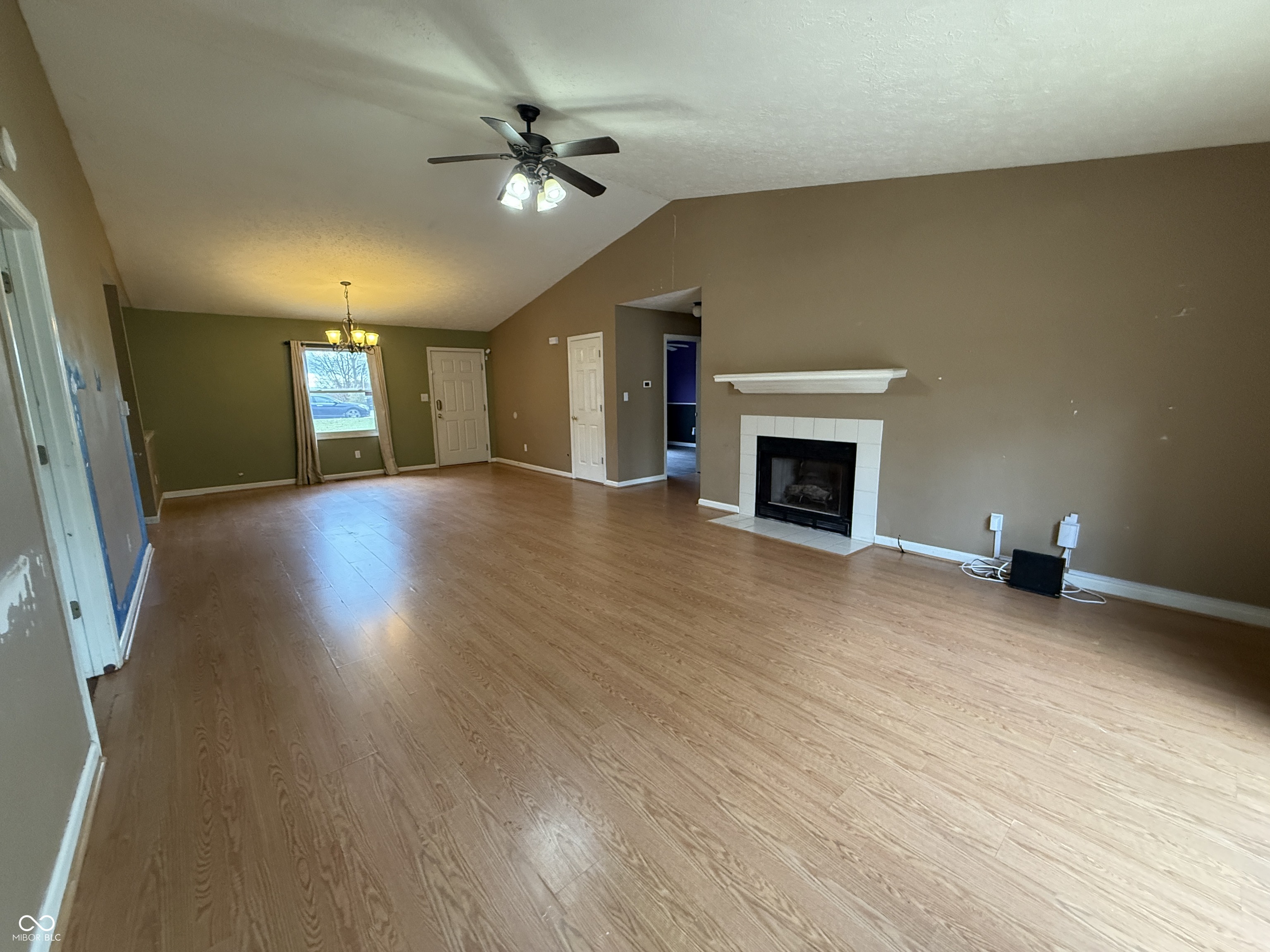 100 W Hillsboro Drive