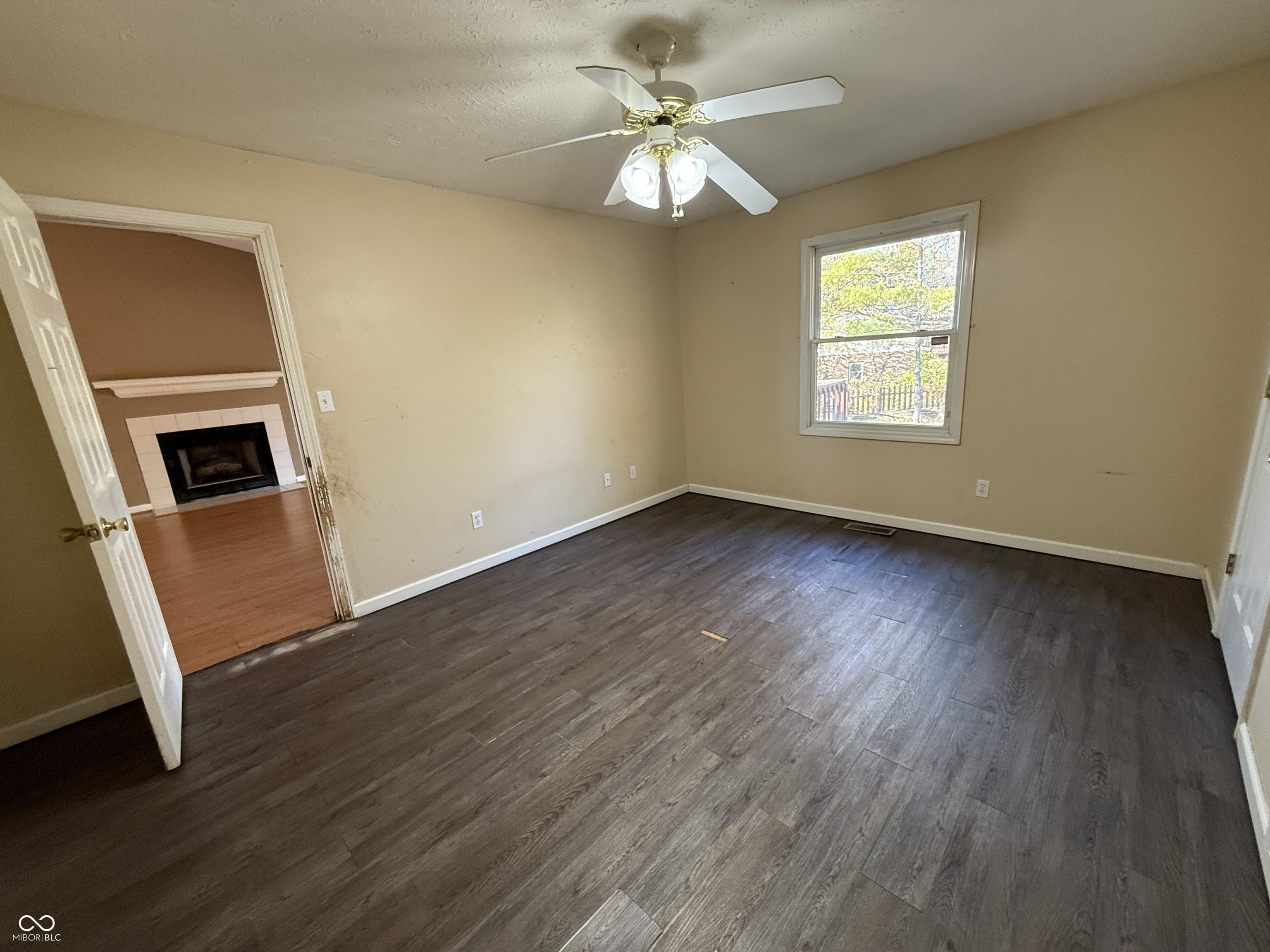 100 W Hillsboro Drive