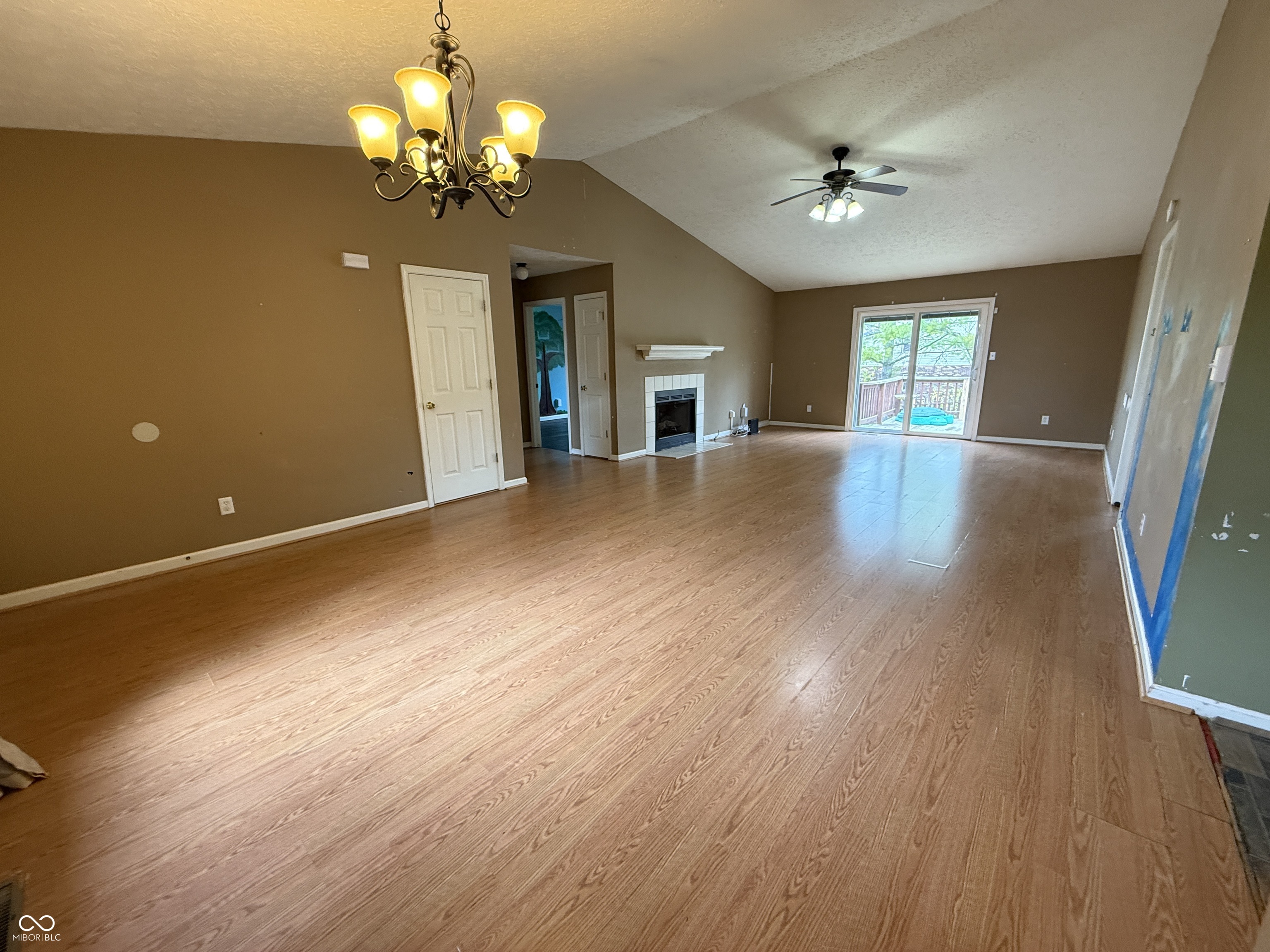 100 W Hillsboro Drive