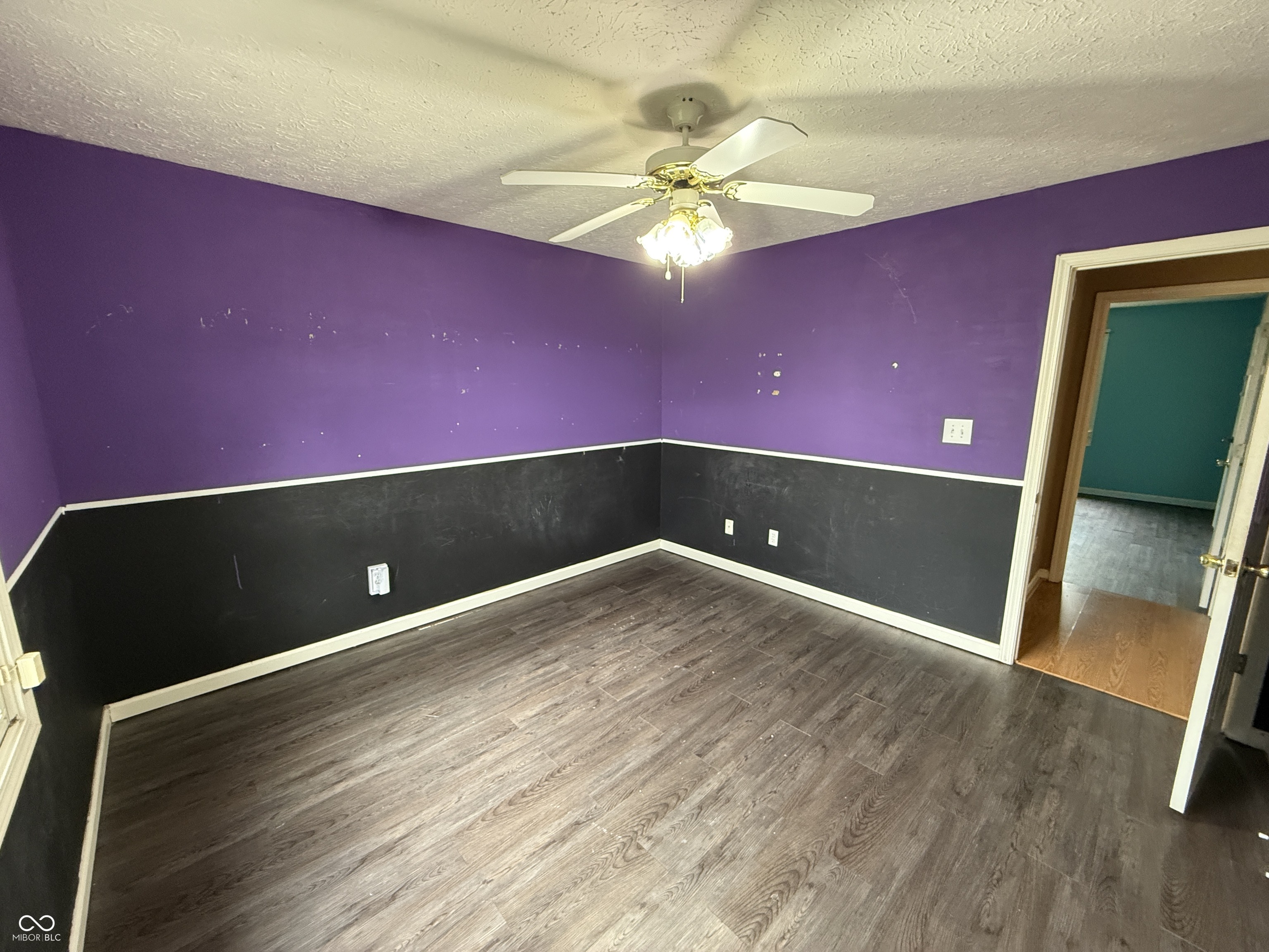 100 W Hillsboro Drive