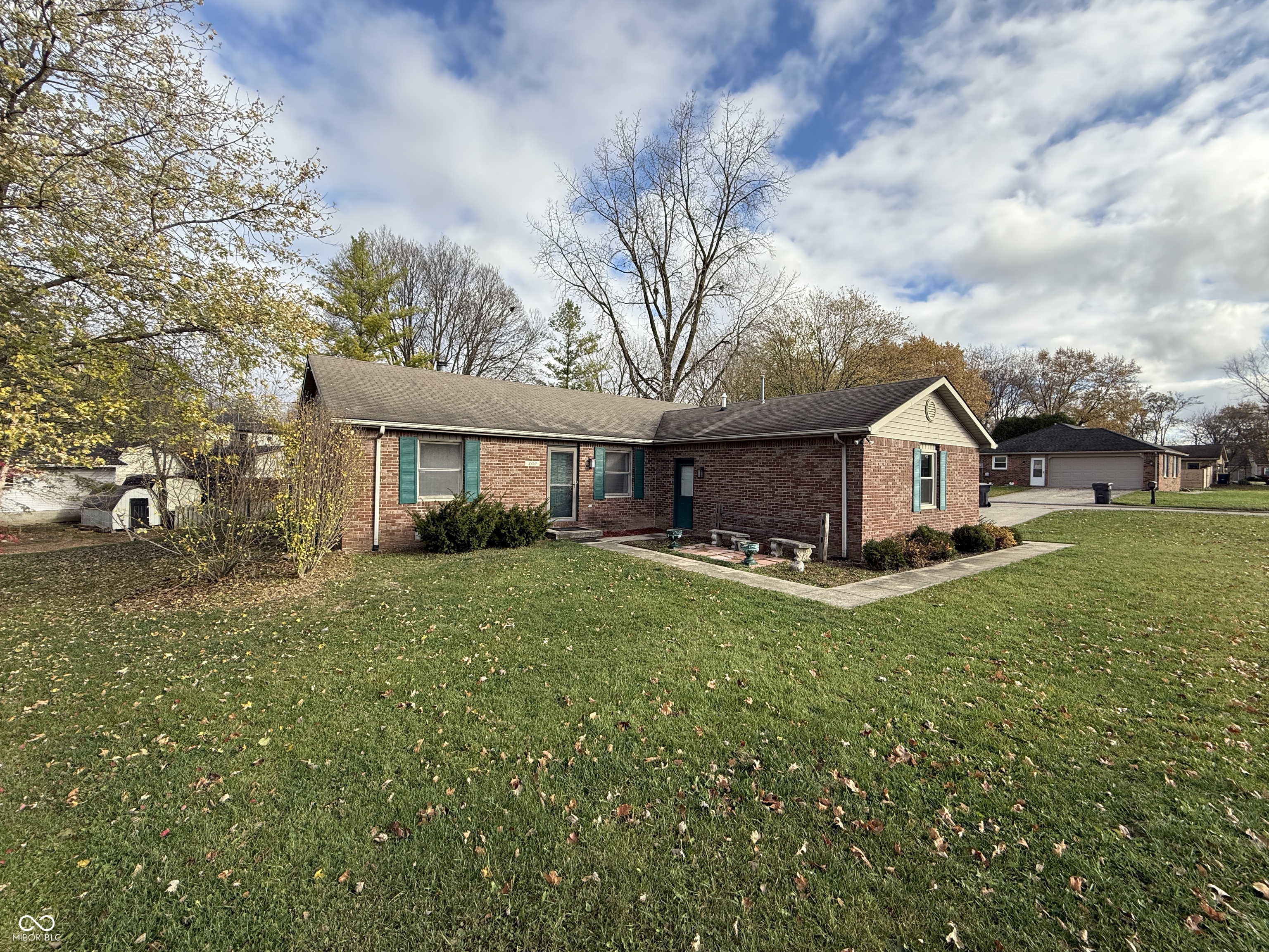 100 W Hillsboro Drive