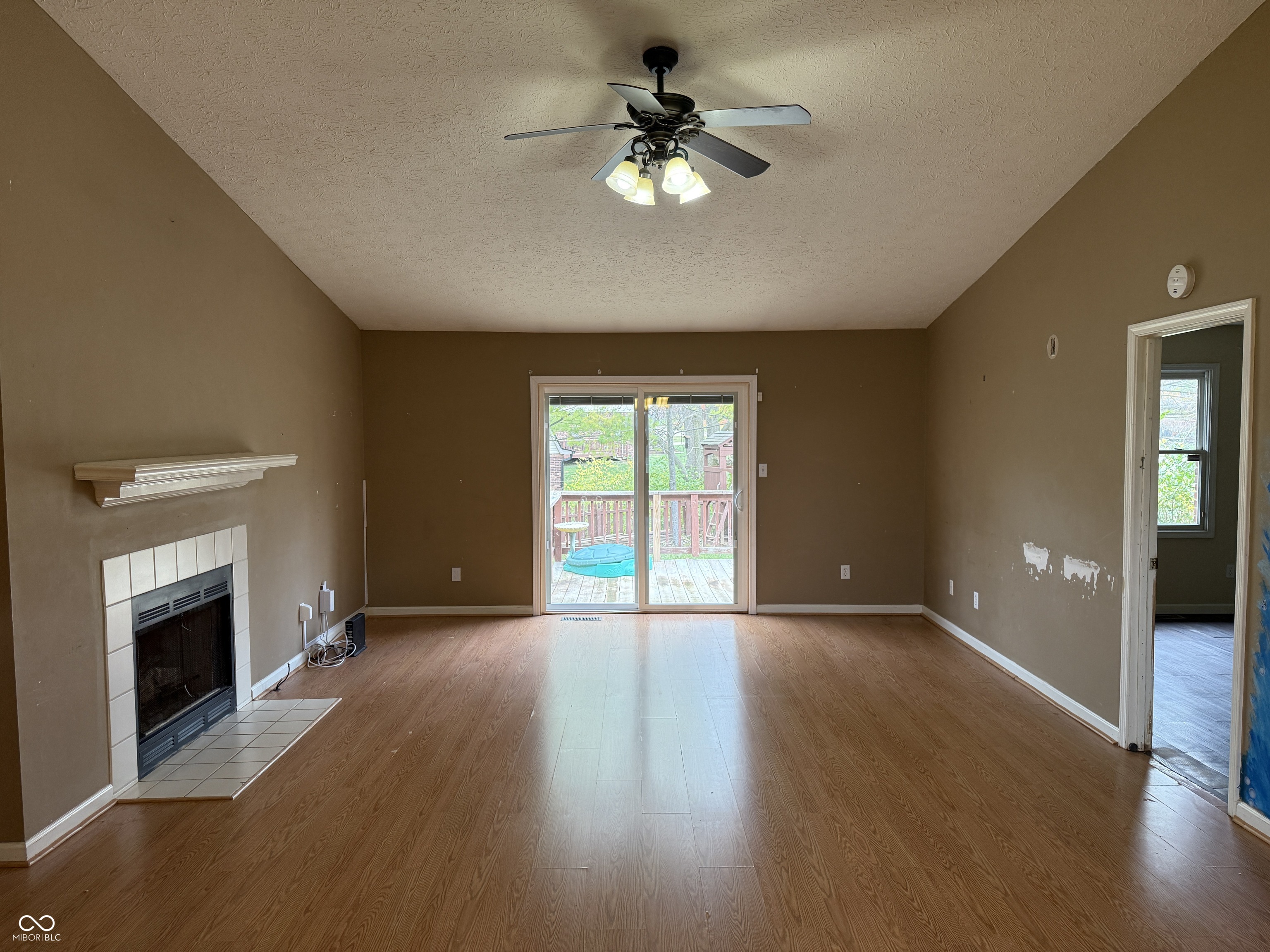 100 W Hillsboro Drive