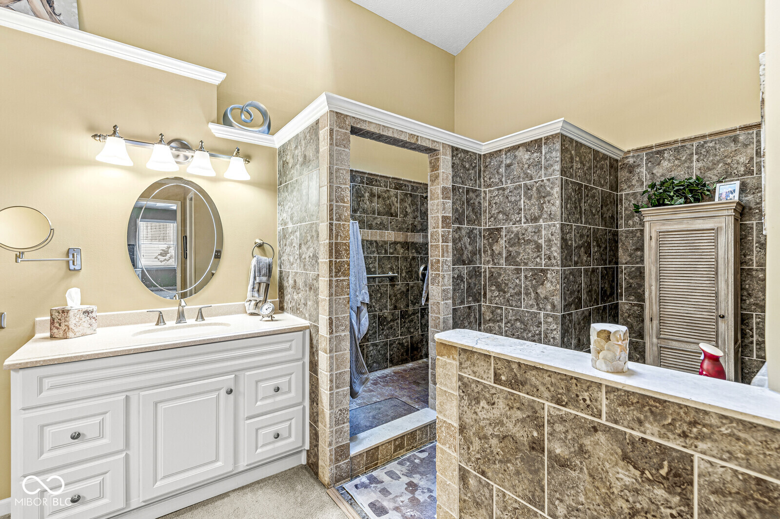 8139 River Bay Drive E