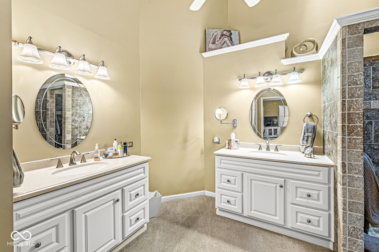 8139 River Bay Drive E