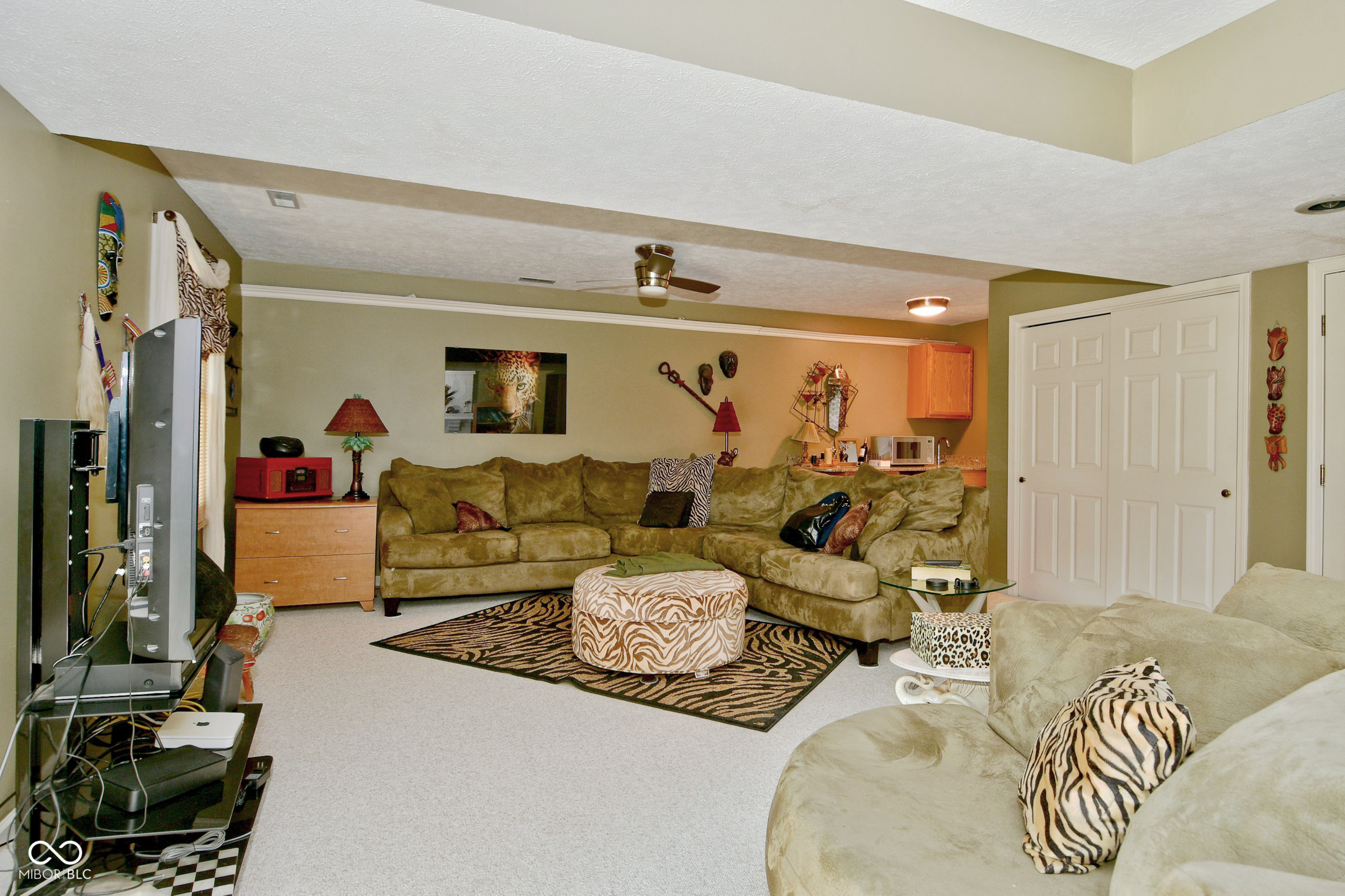 7614 Farm View Circle W