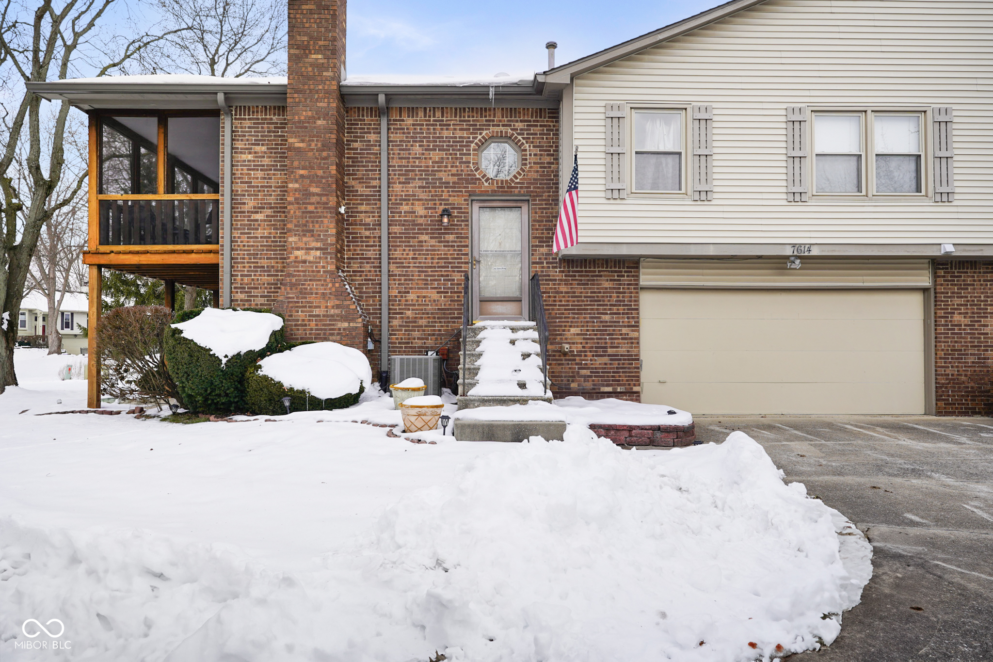 7614 Farm View Circle W