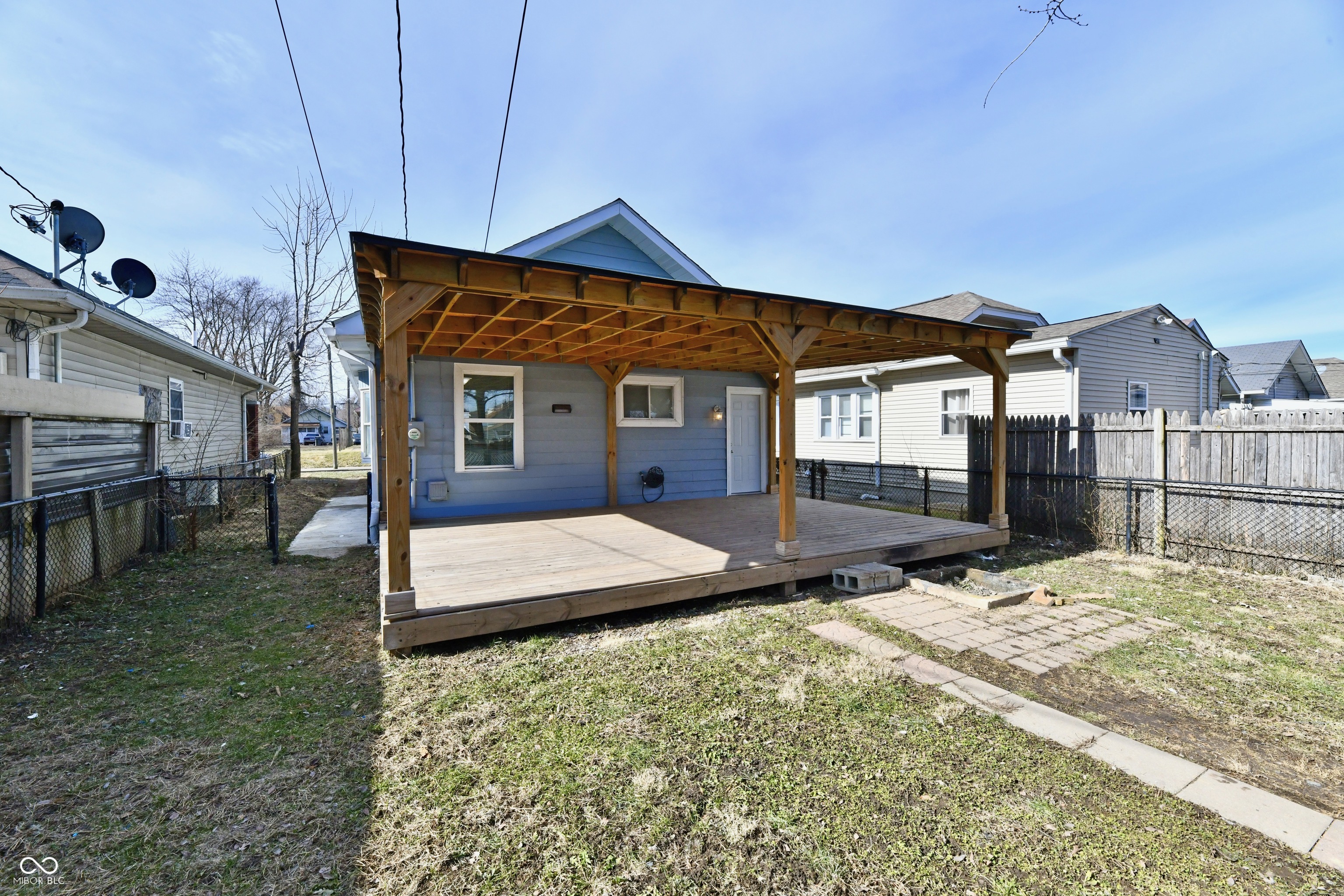 1425 N Mount Street