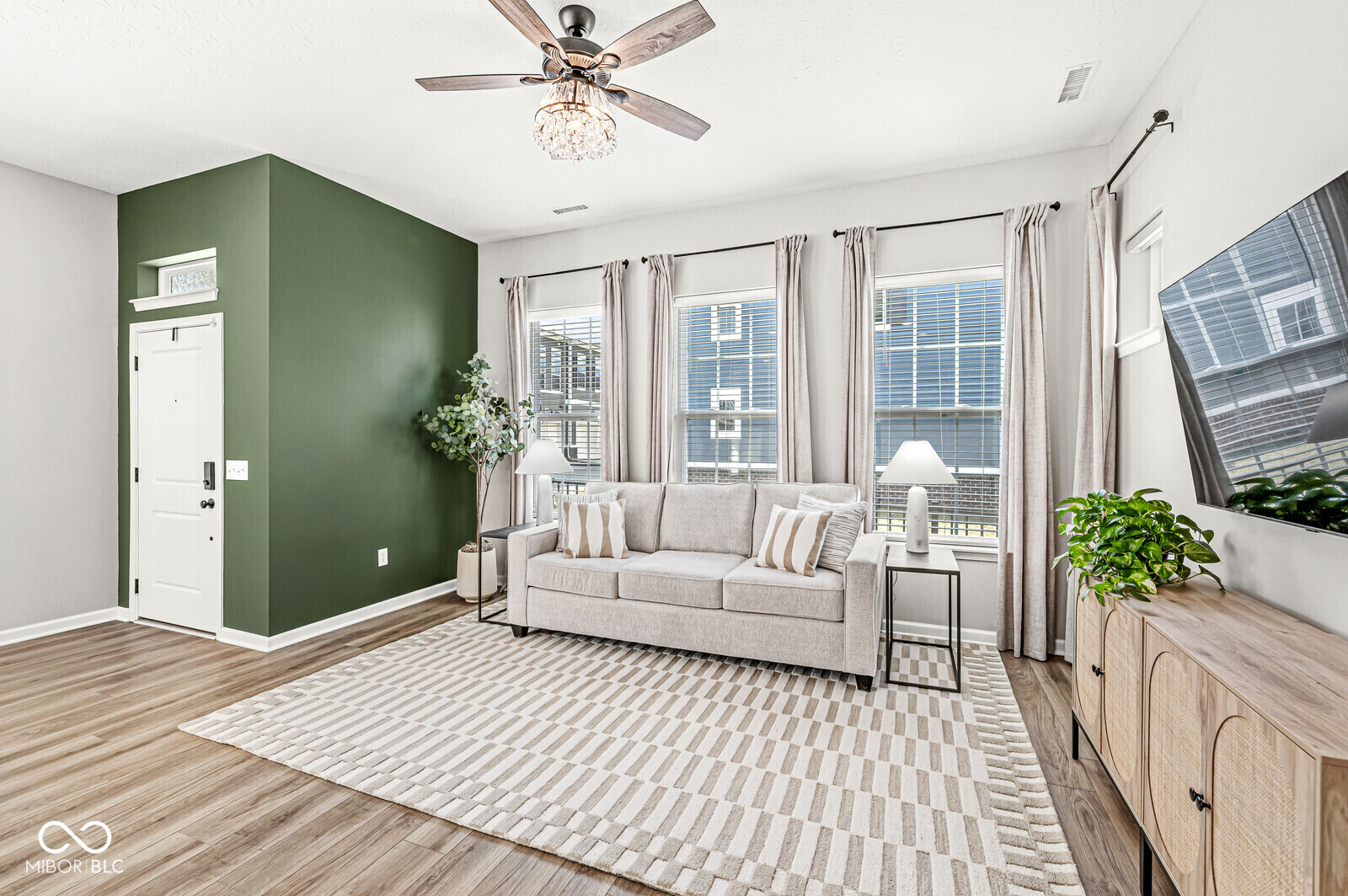 1004 Astor Lane