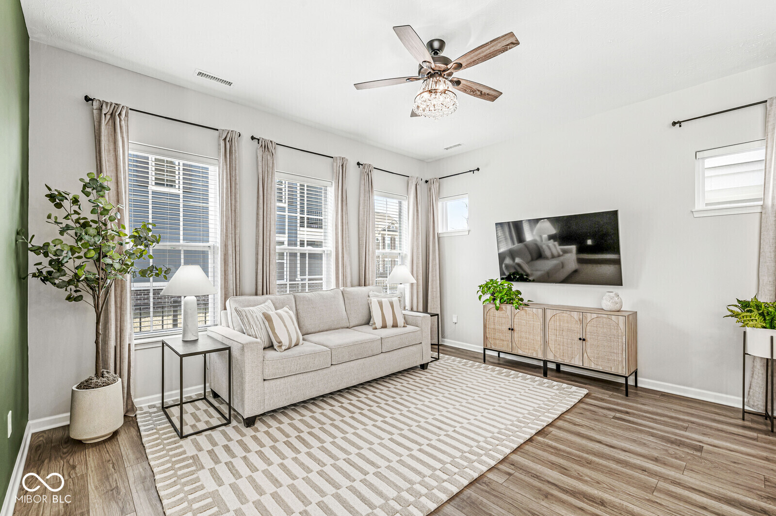1004 Astor Lane
