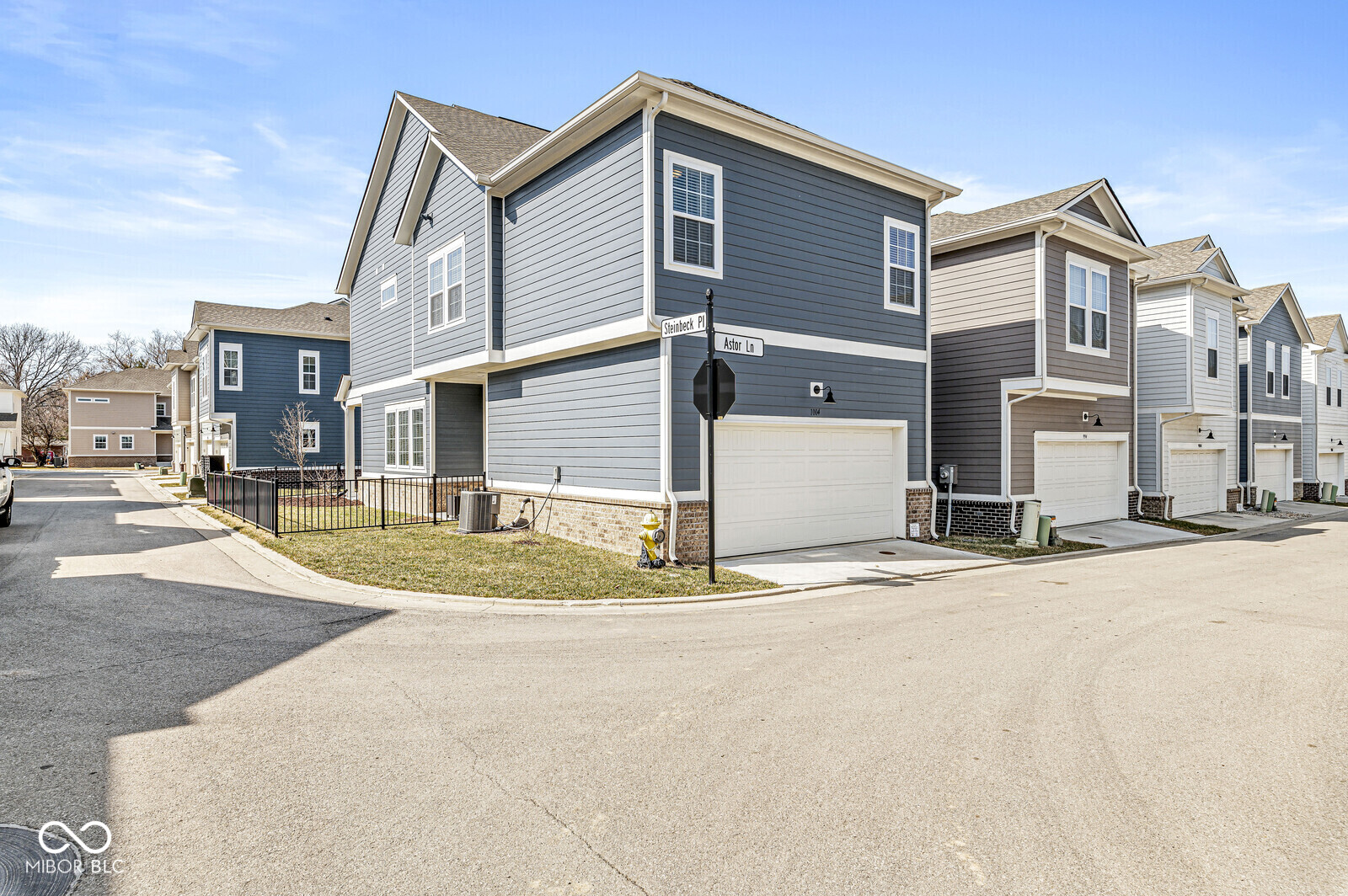 1004 Astor Lane