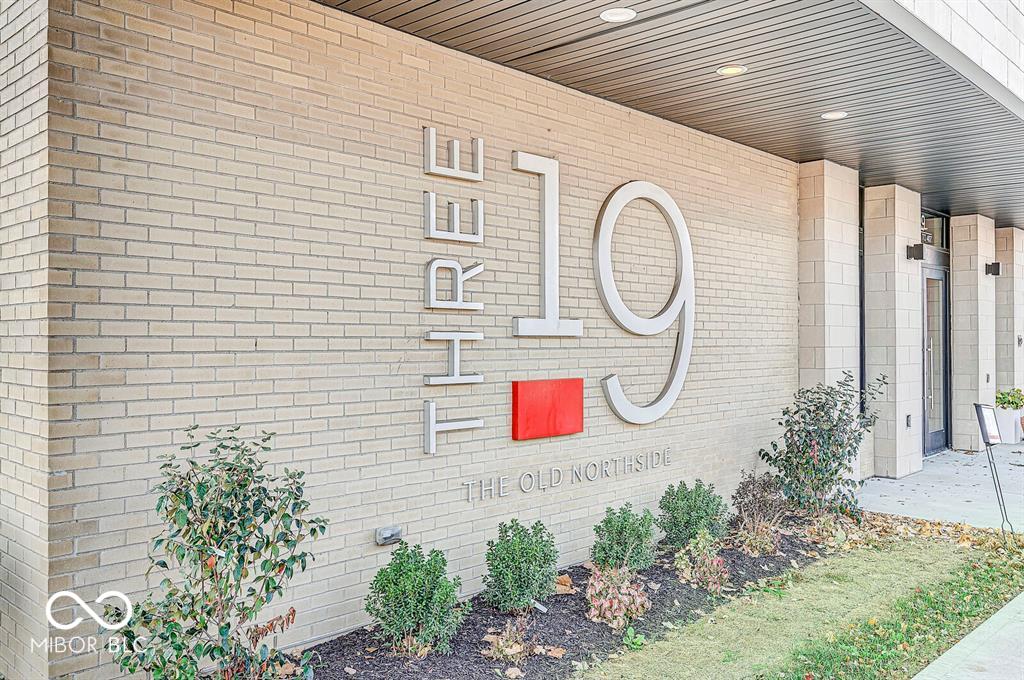 319 E 16th Street E Unit: 201