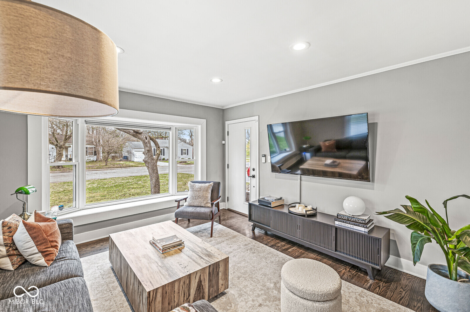 5377 Evanston Avenue