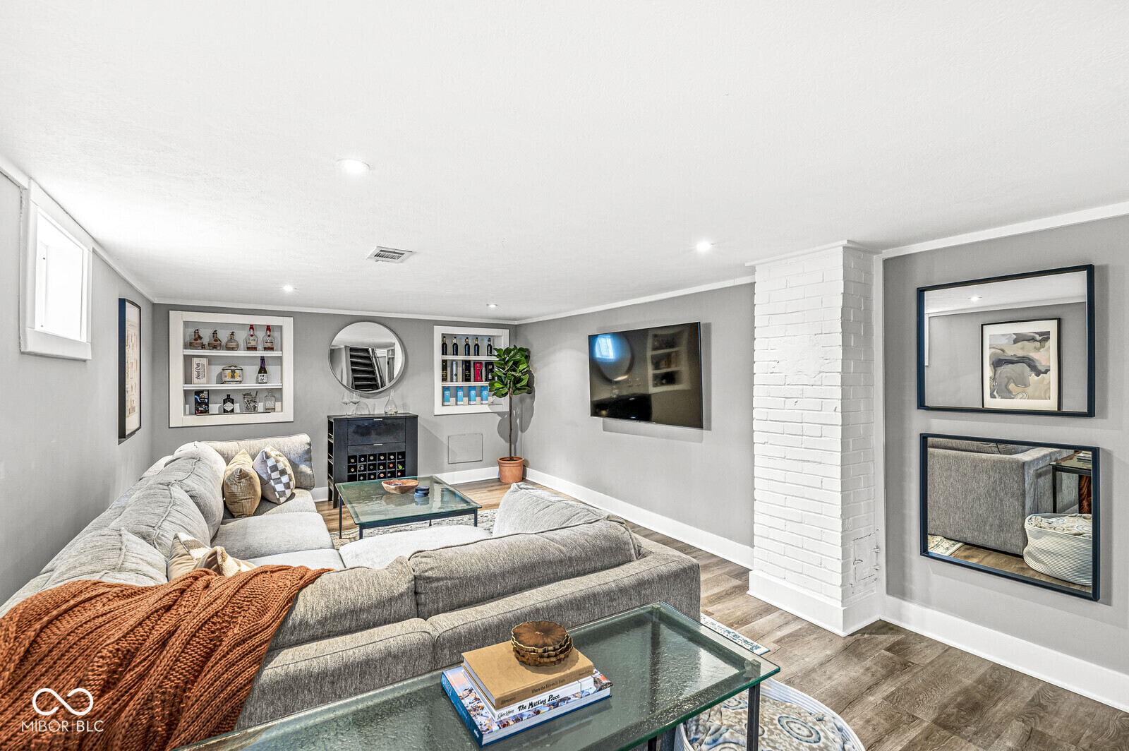 5377 Evanston Avenue