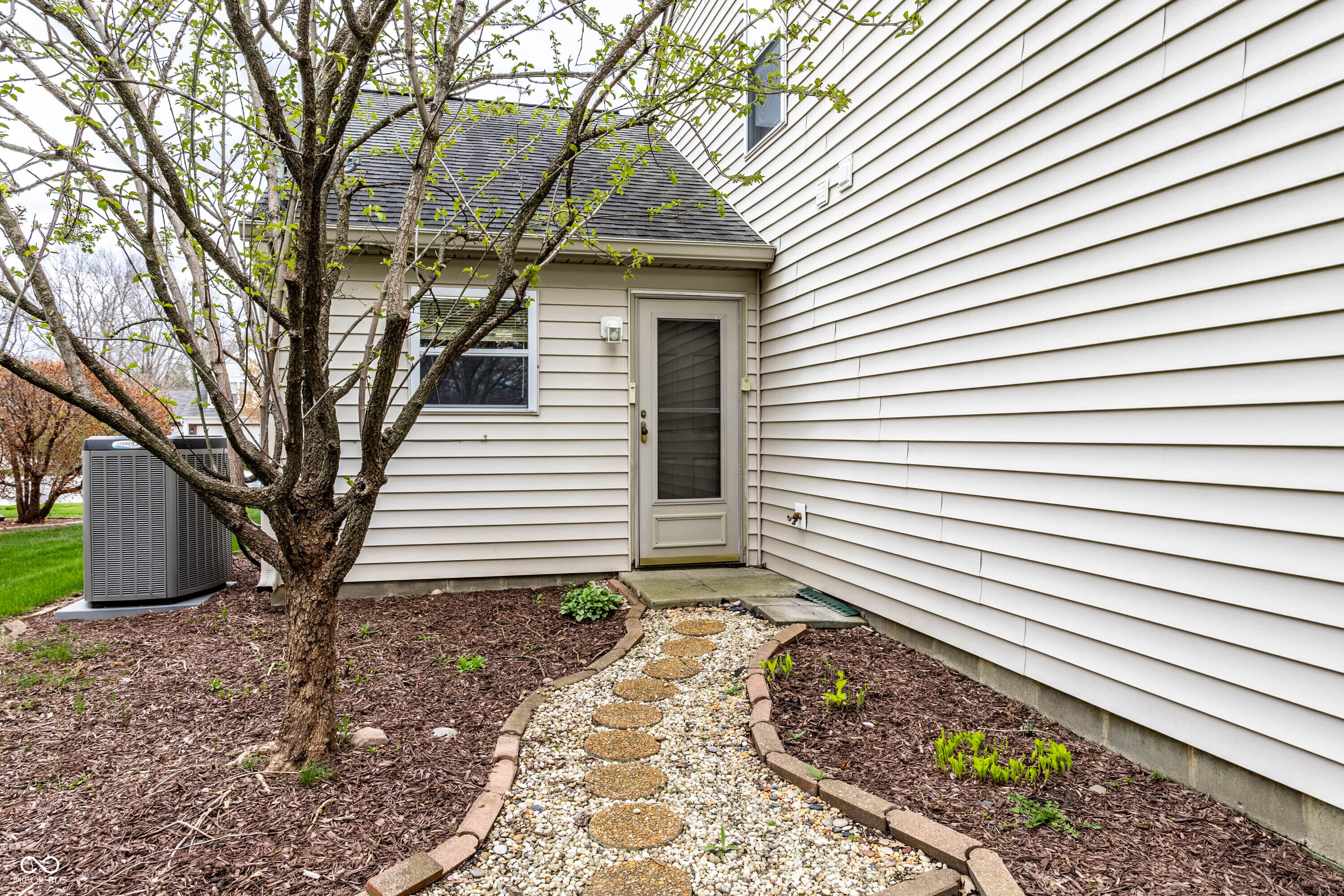 8618 Turnstone Court