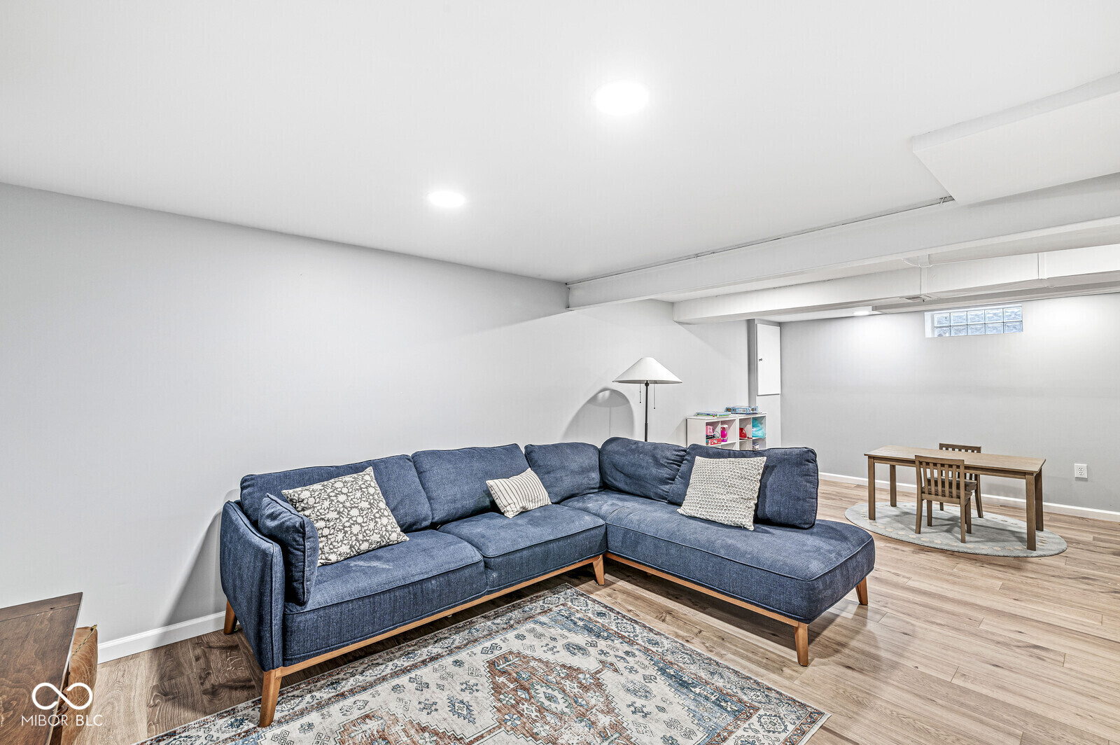 8639 Lancaster Road