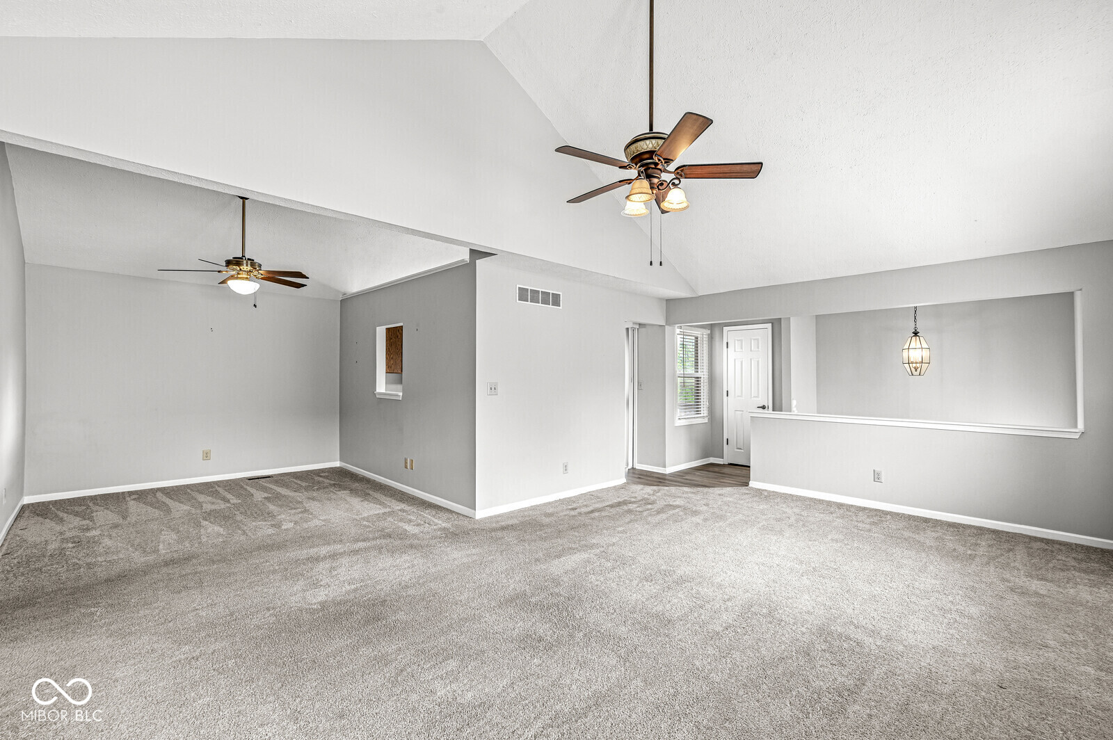 9553 Maple Way