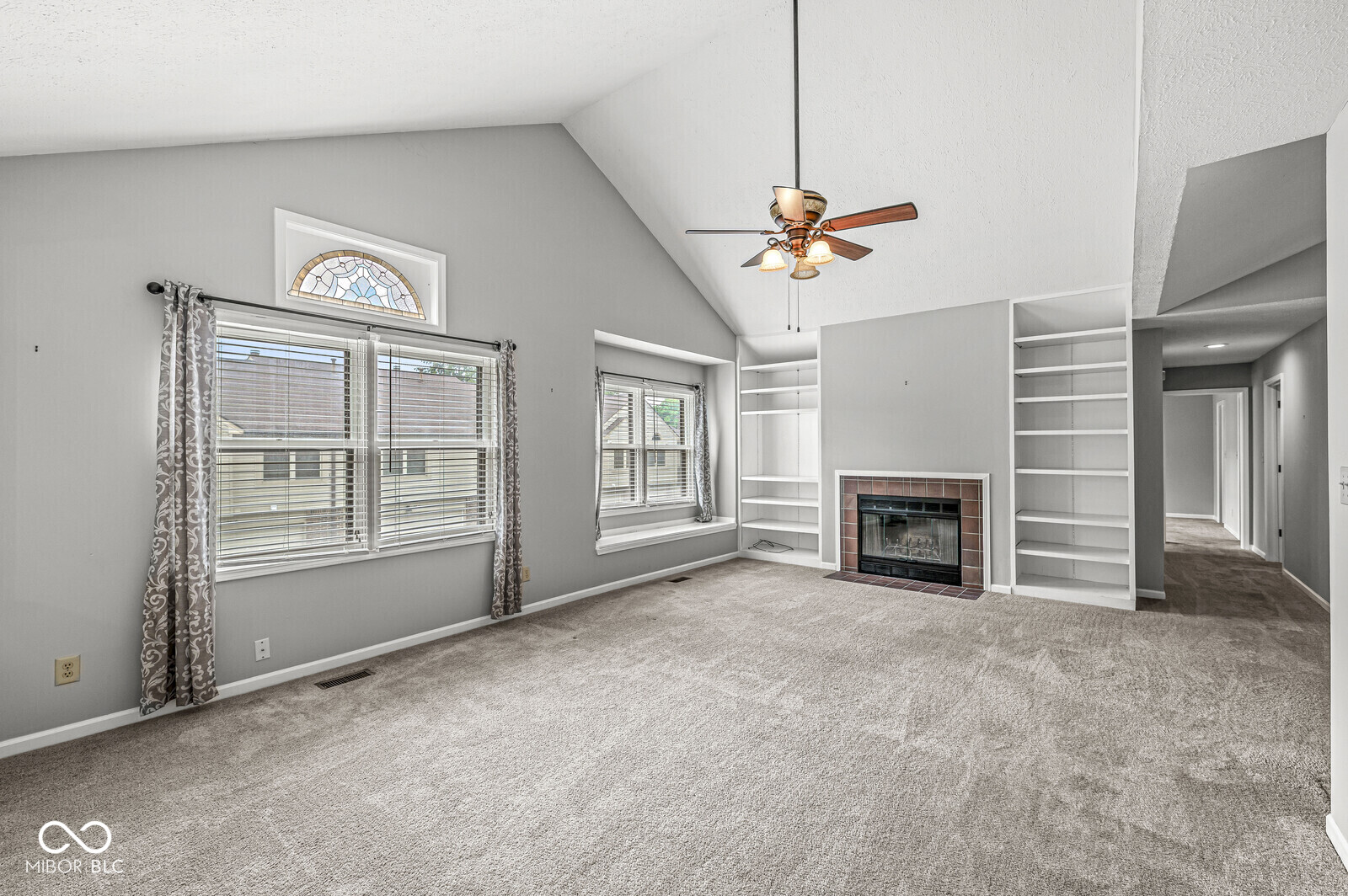 9553 Maple Way