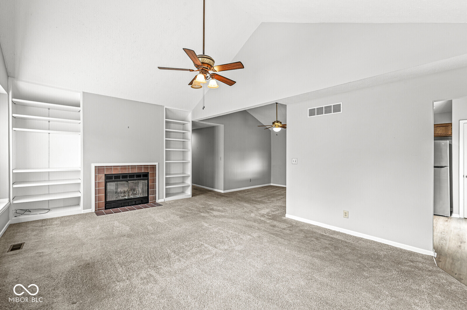 9553 Maple Way