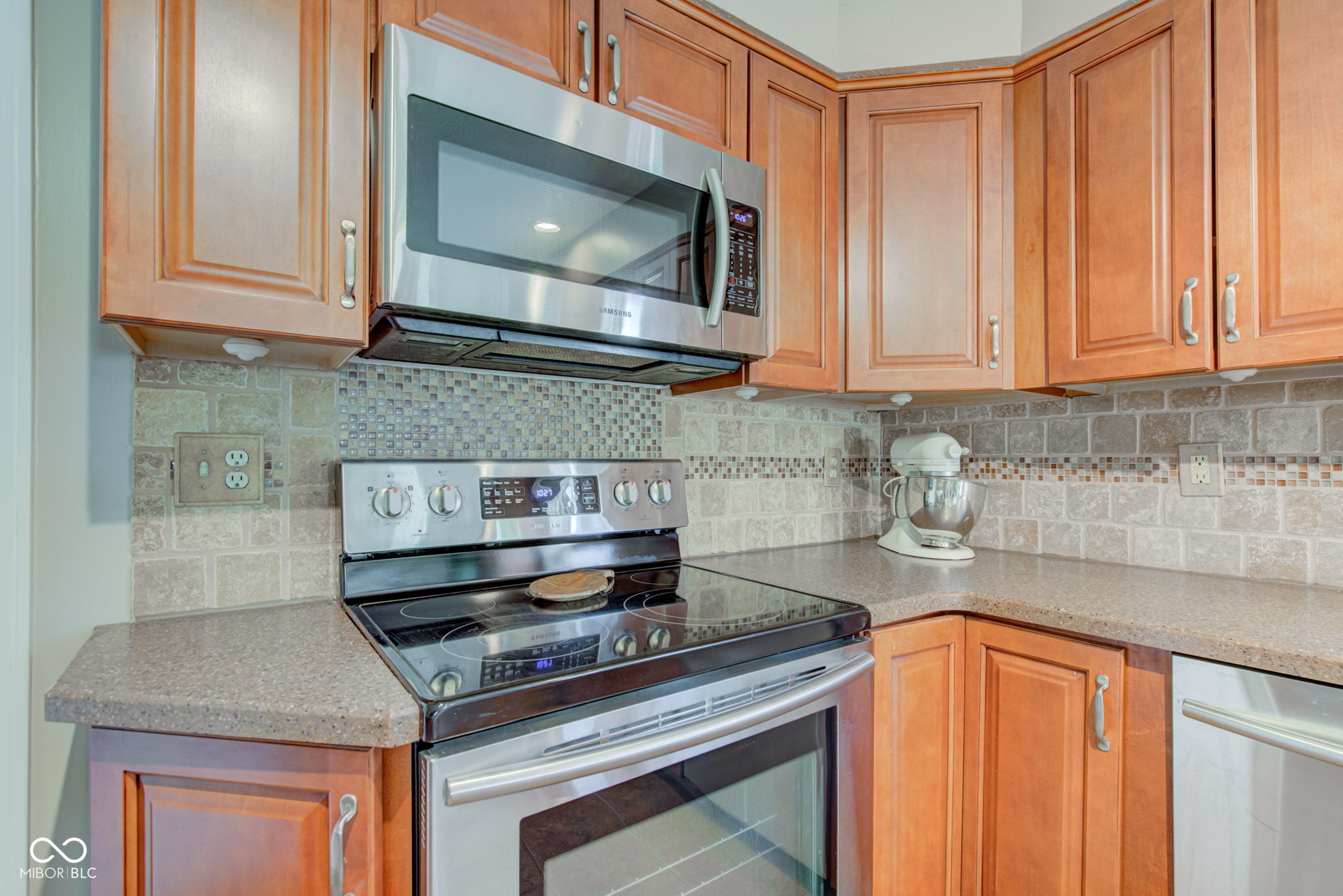 18915 Fairfield Boulevard