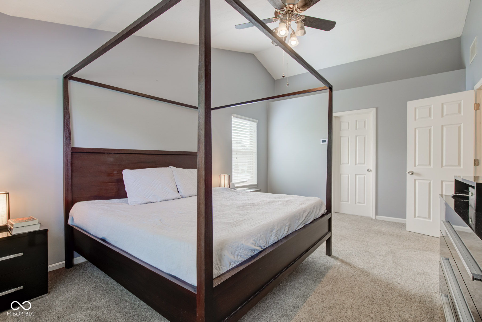 18915 Fairfield Boulevard