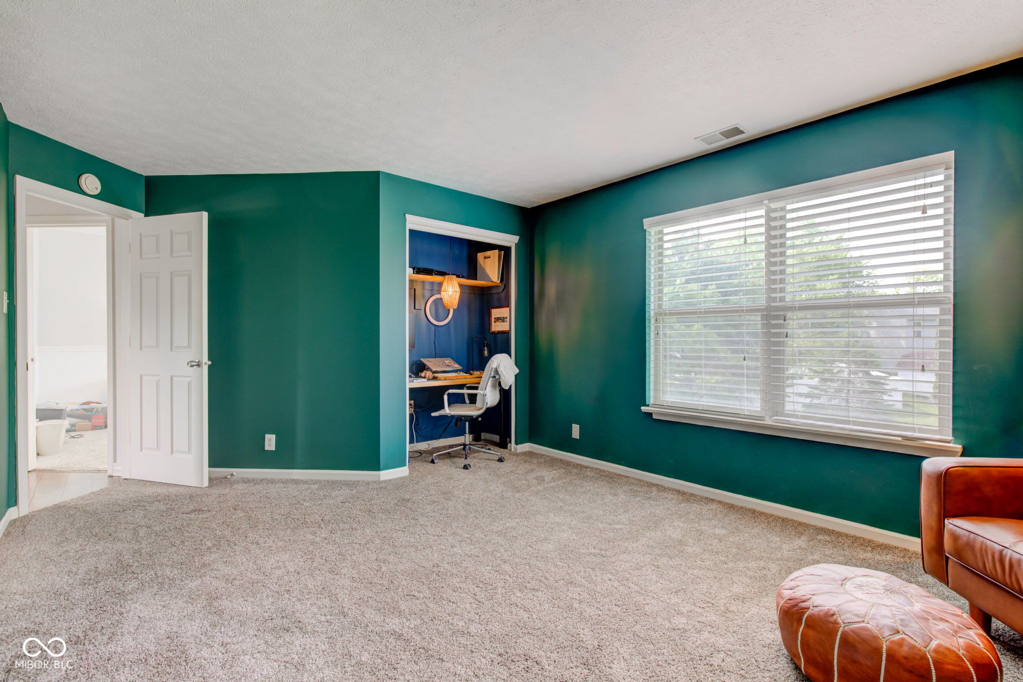 18915 Fairfield Boulevard