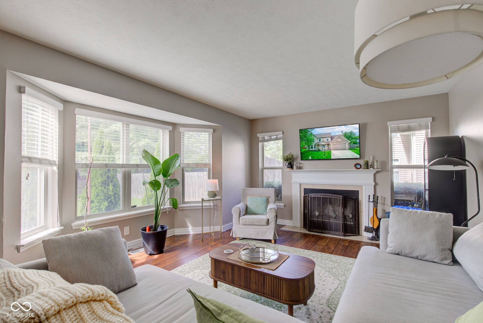 18915 Fairfield Boulevard