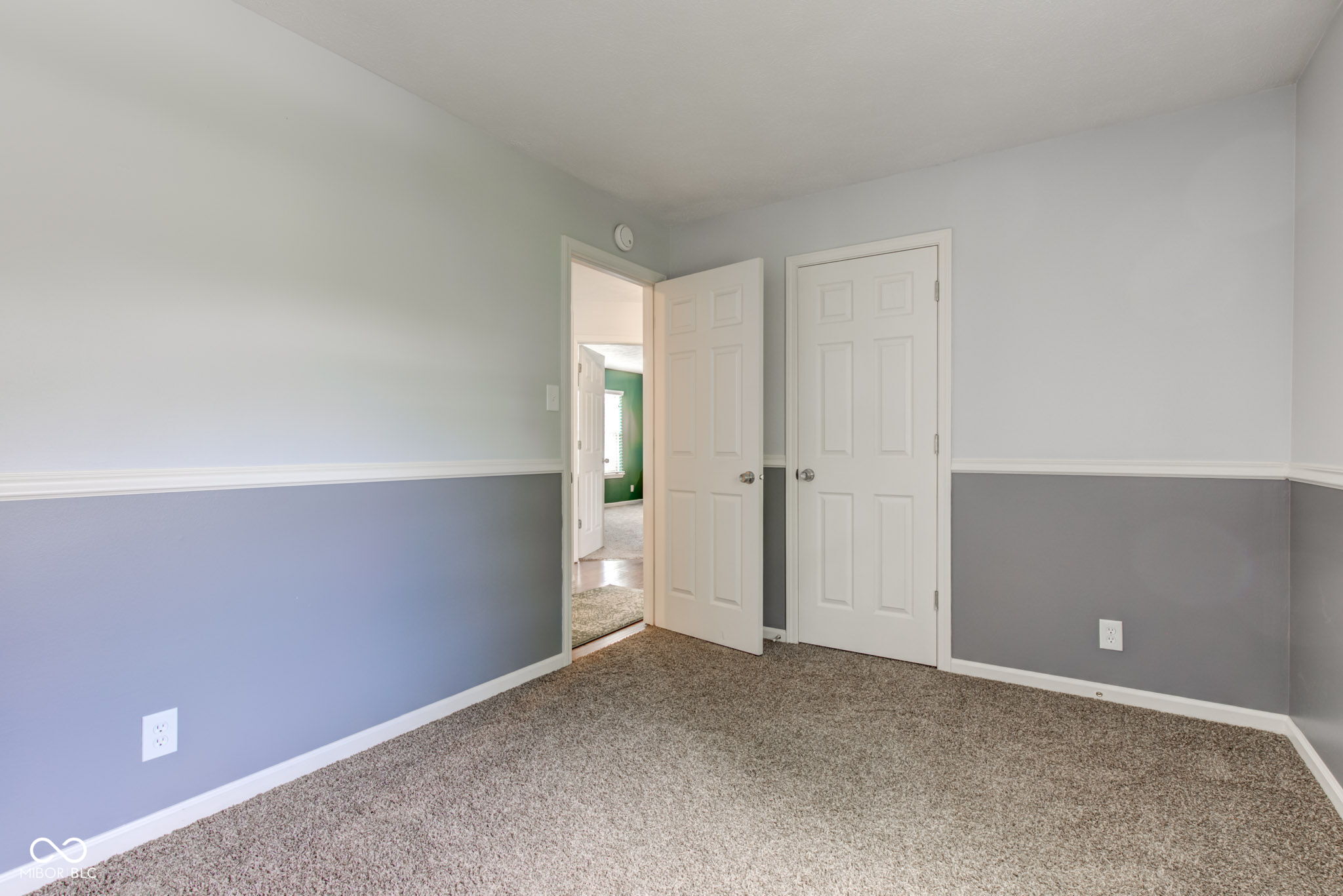 18915 Fairfield Boulevard