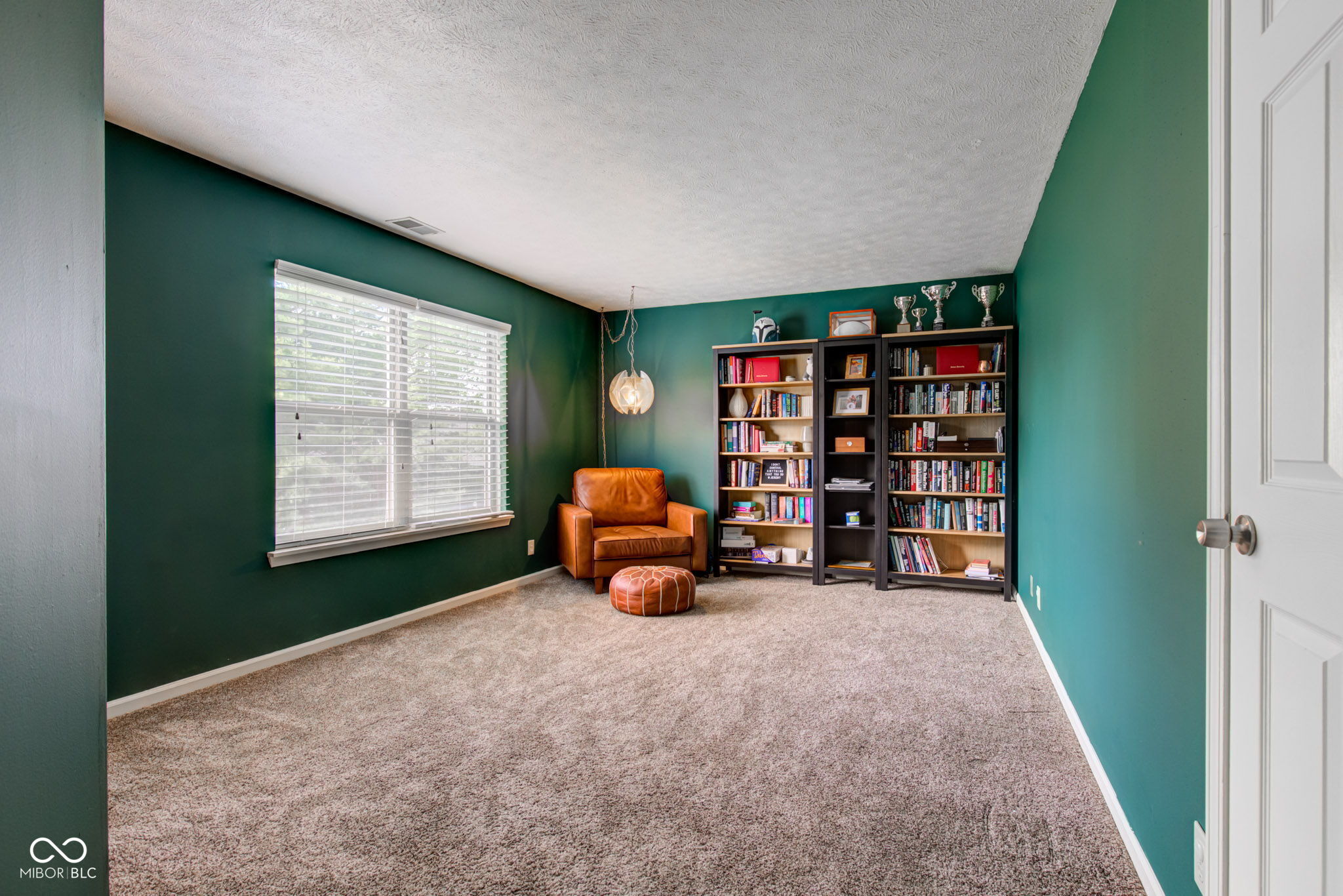 18915 Fairfield Boulevard