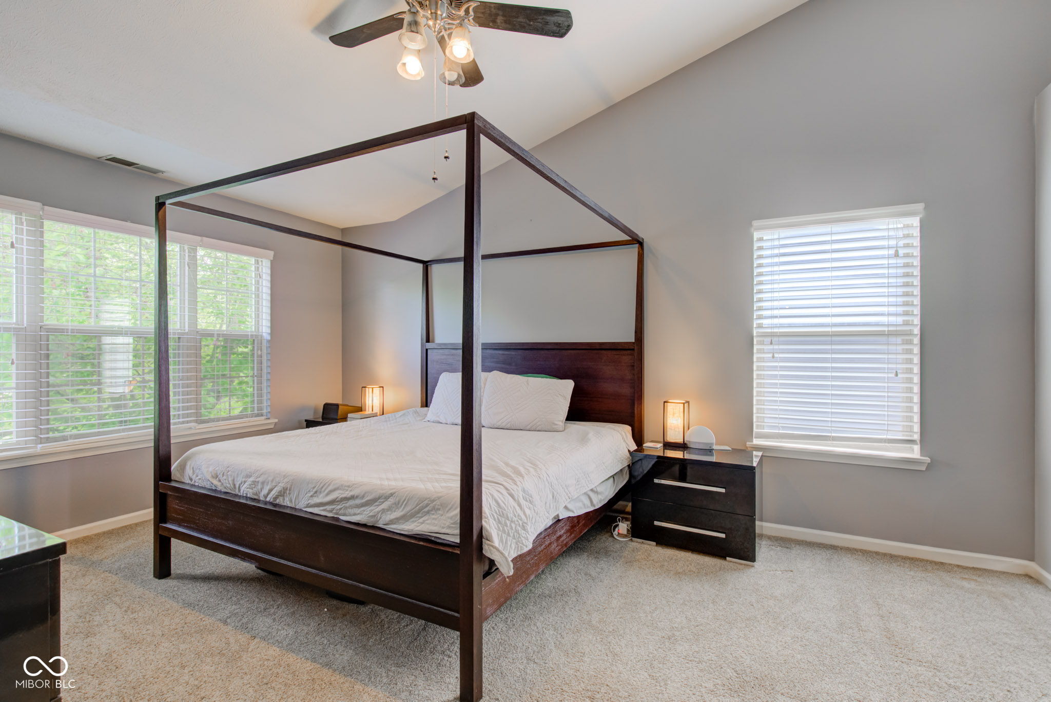 18915 Fairfield Boulevard