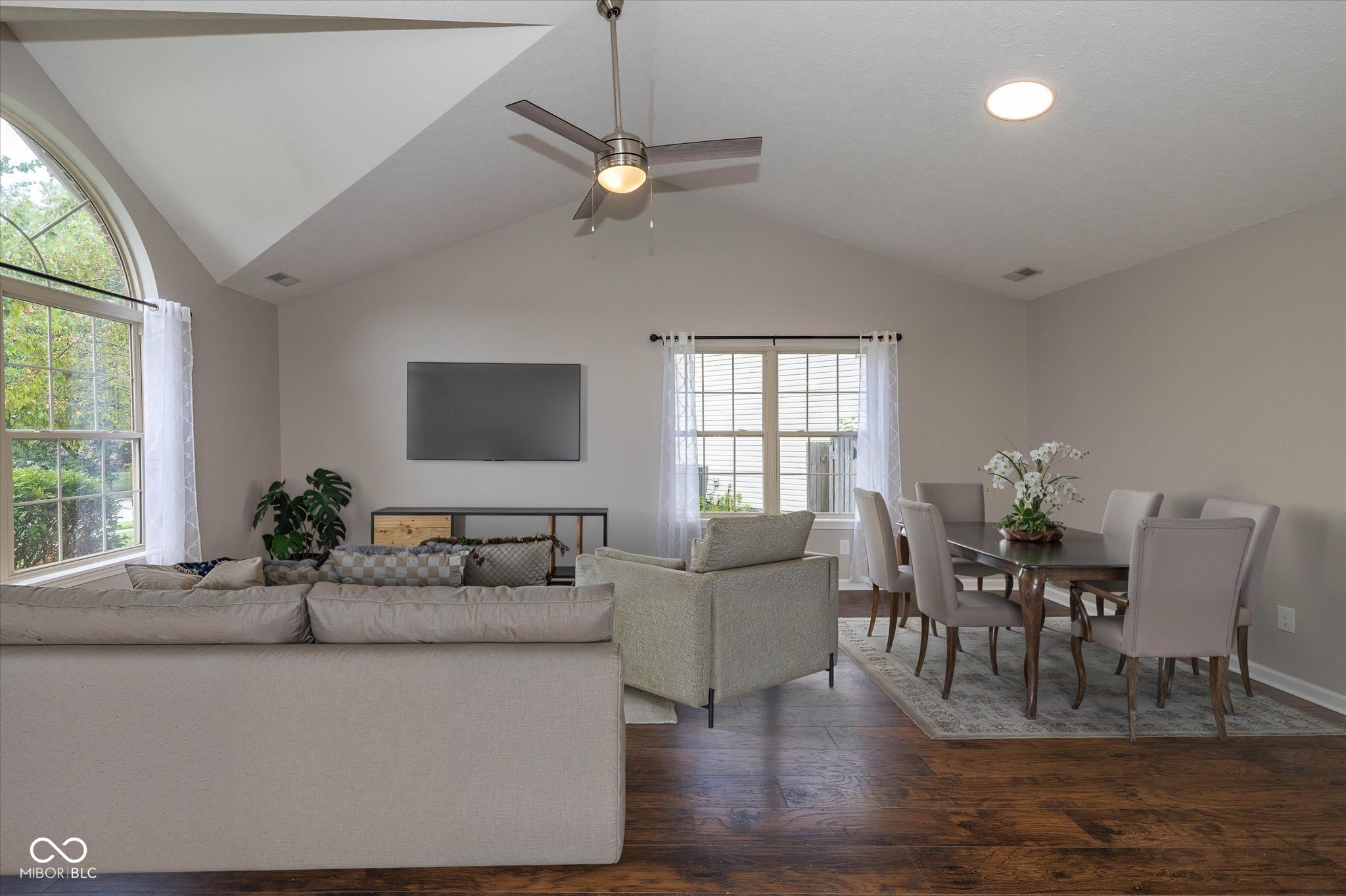2715 Lucas Drive