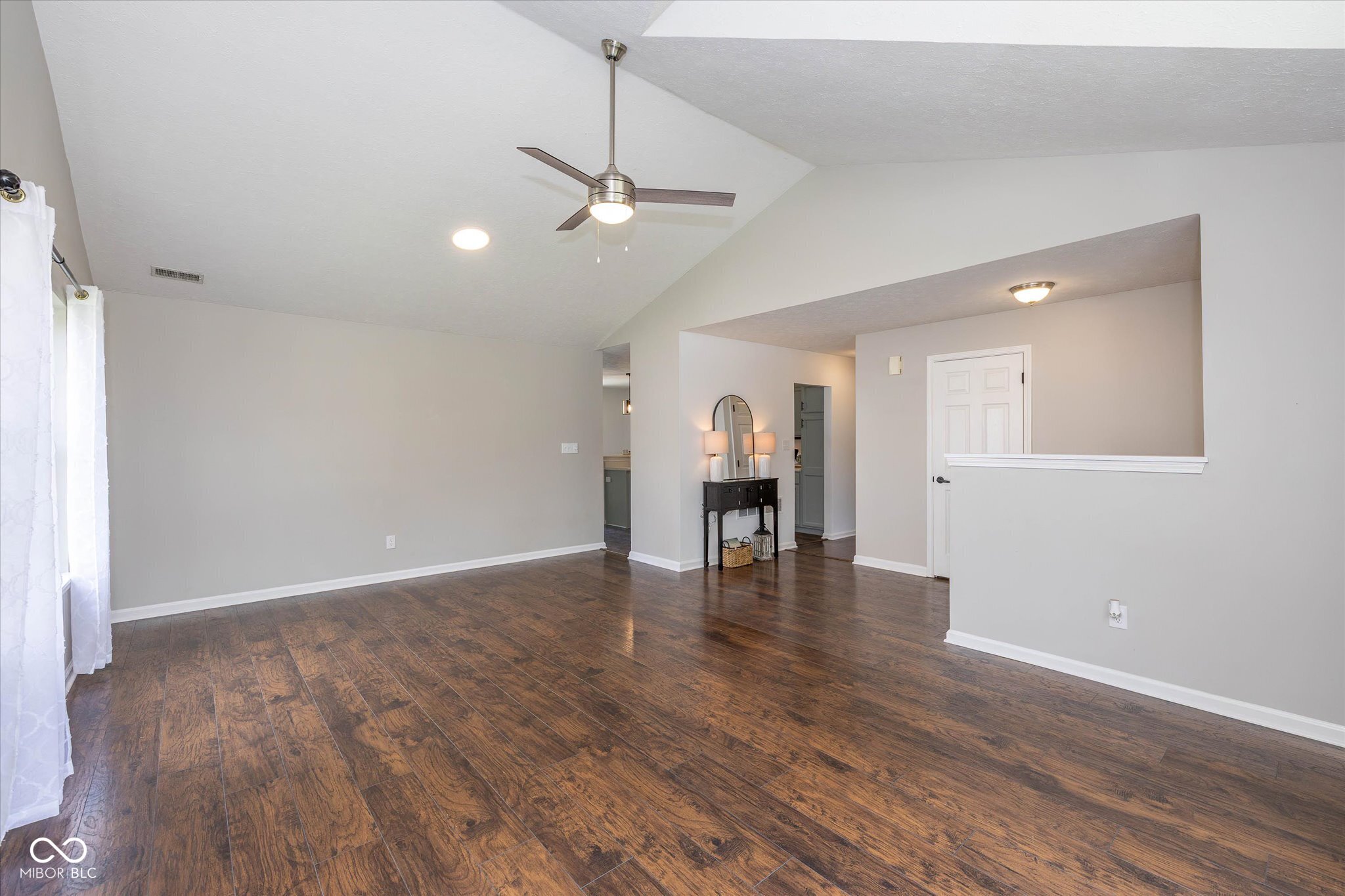 2715 Lucas Drive