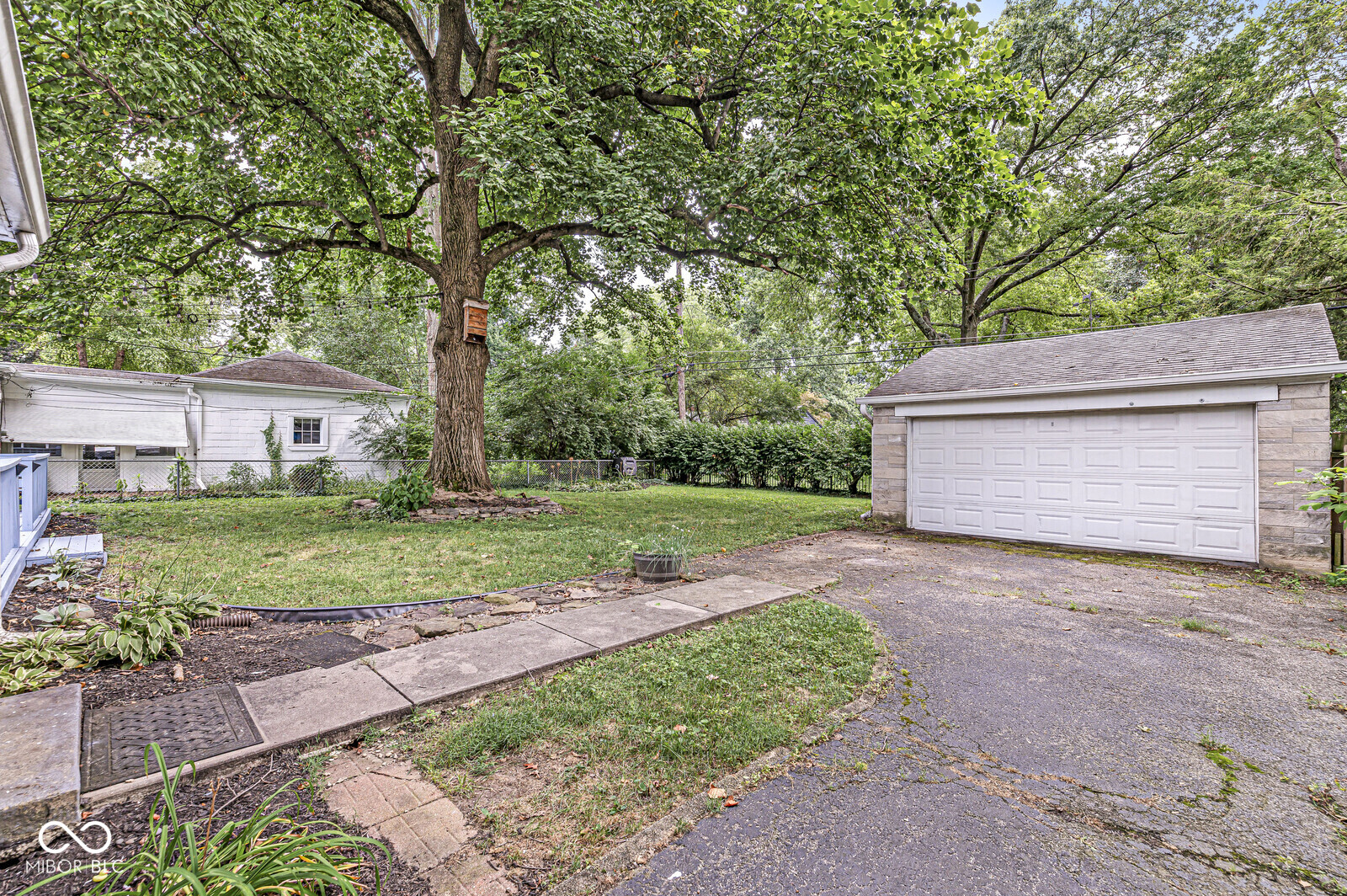 1155 Ivy Lane