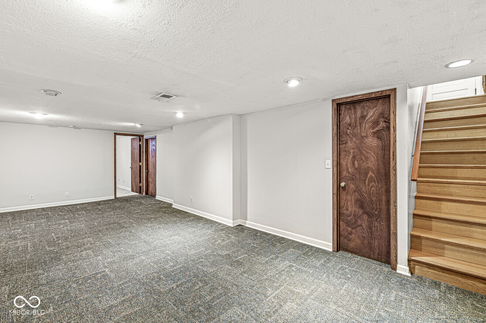 1155 Ivy Lane