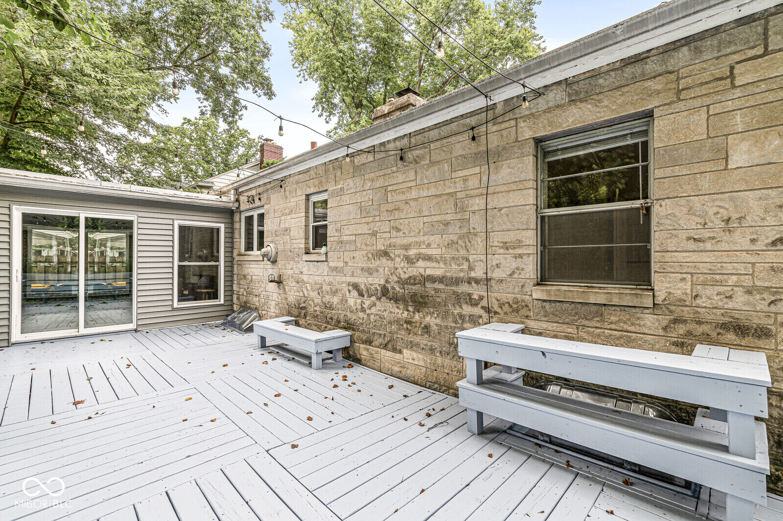 1155 Ivy Lane